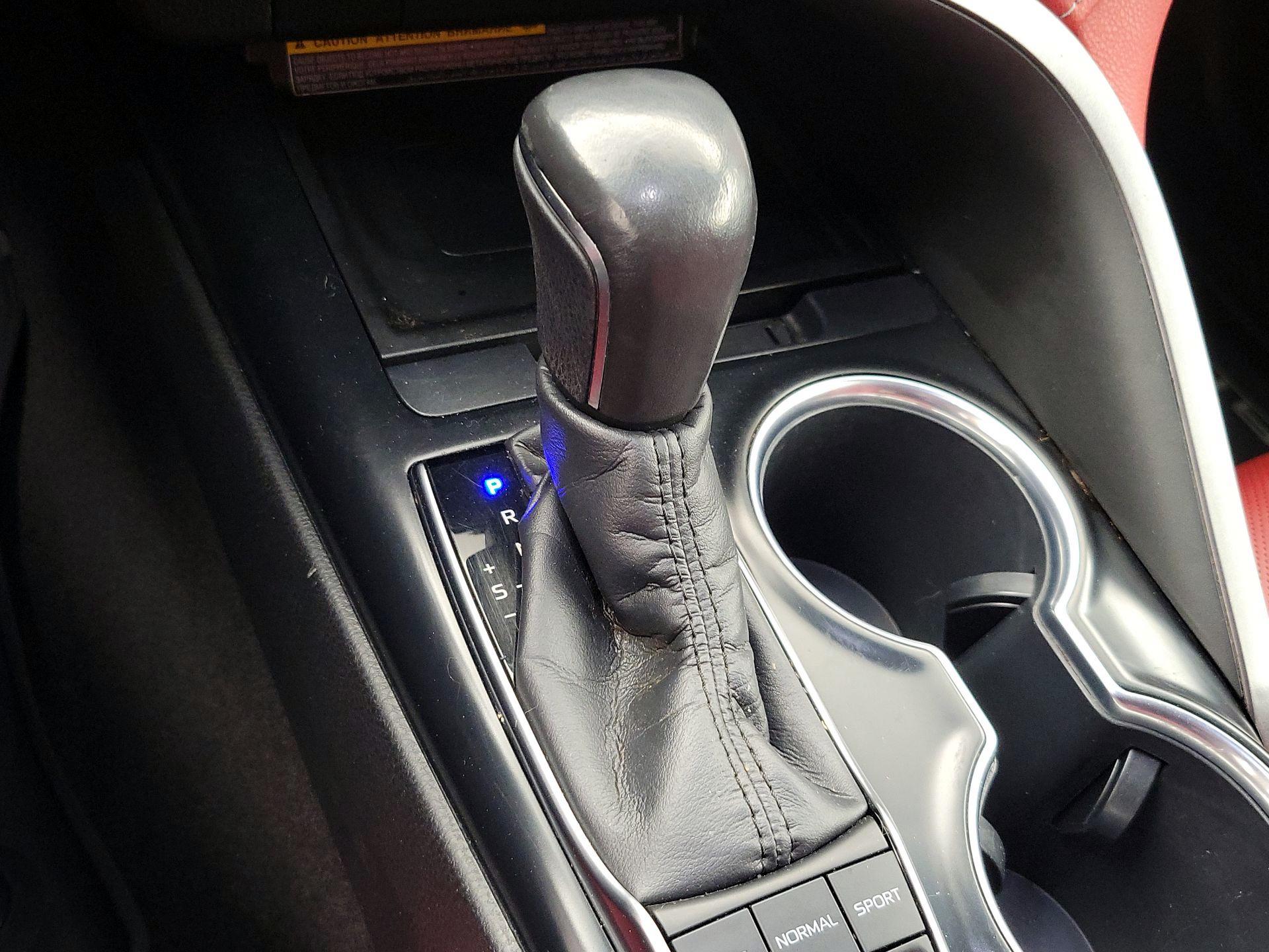 Thumbnail: 2020 Toyota Camry - 18