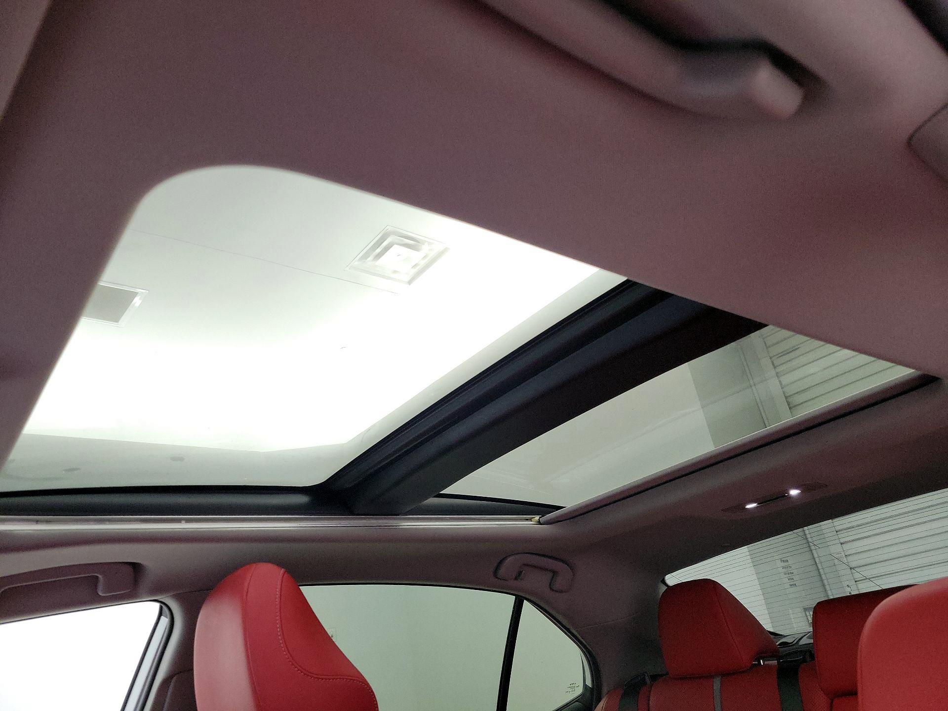 Thumbnail: 2020 Toyota Camry - 20