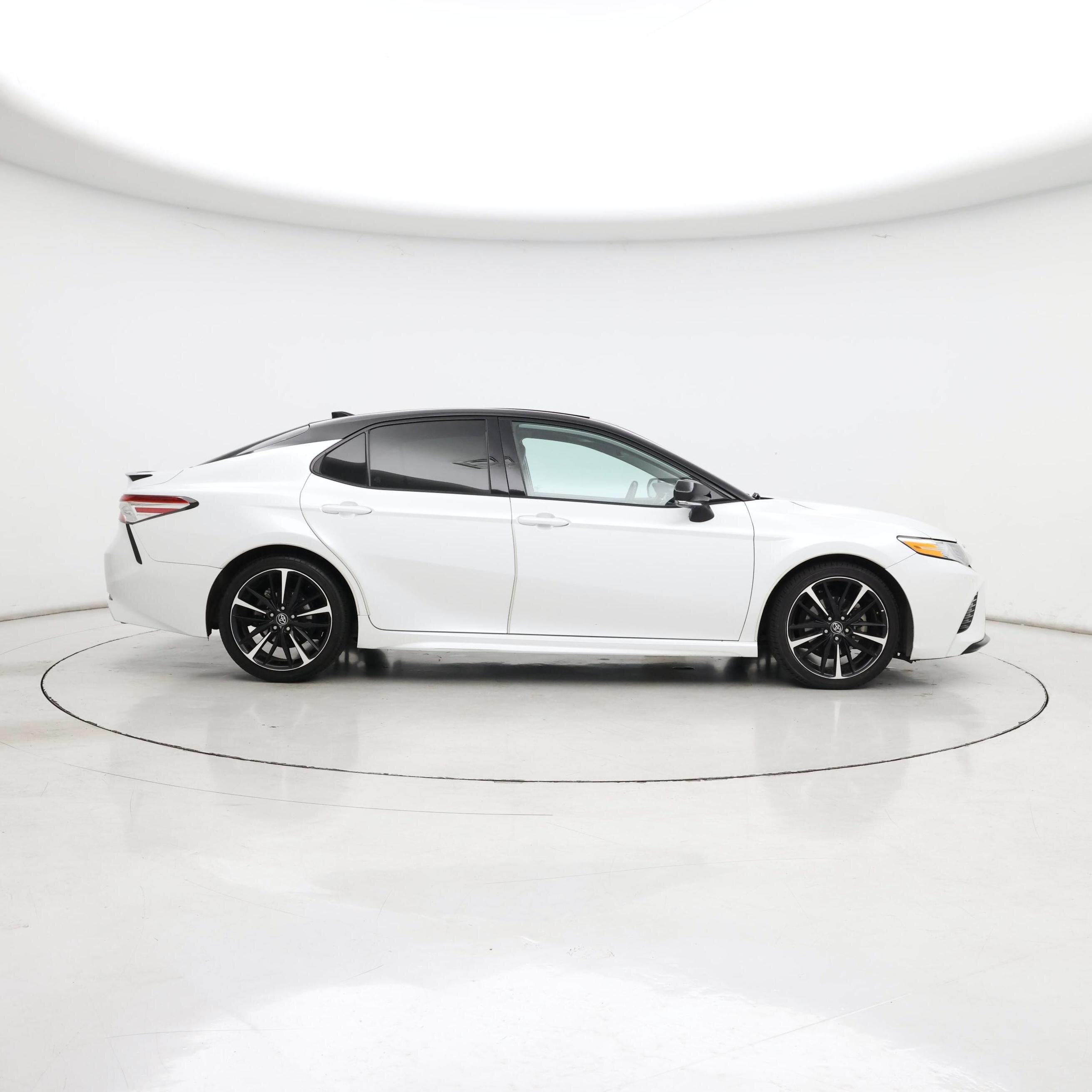 Thumbnail: 2020 Toyota Camry - 7