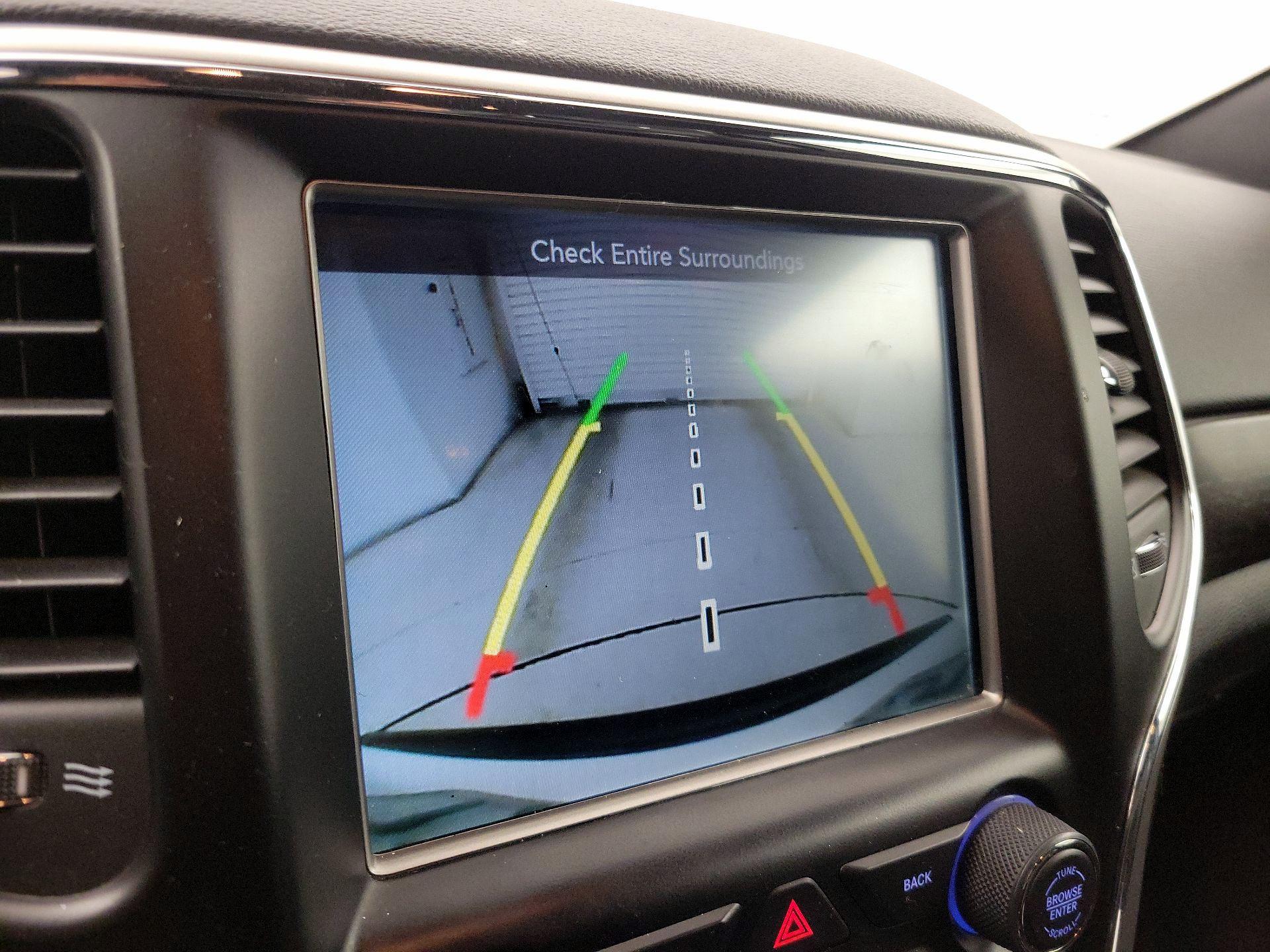 Thumbnail: 2017 Jeep Grand Cherokee - 15