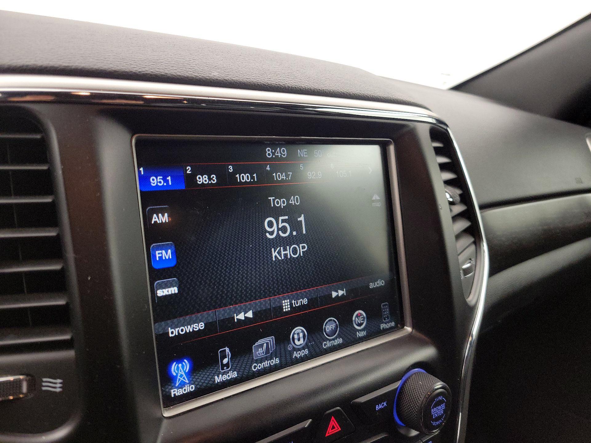 Thumbnail: 2017 Jeep Grand Cherokee - 16