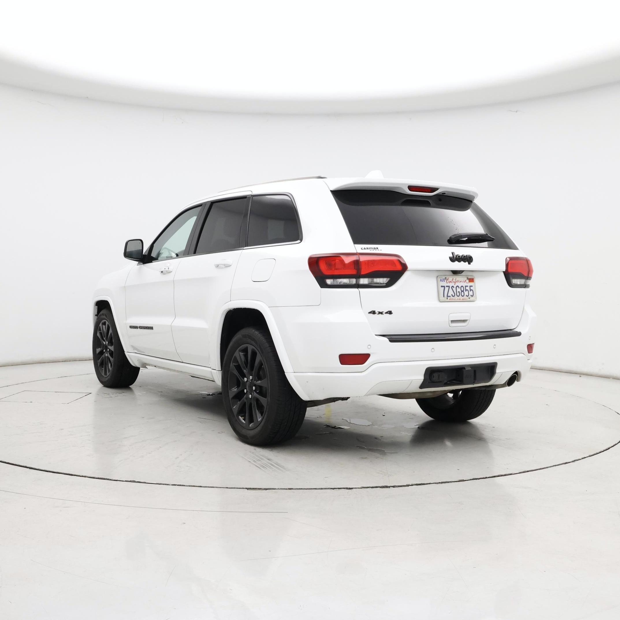 Thumbnail: 2017 Jeep Grand Cherokee - 2