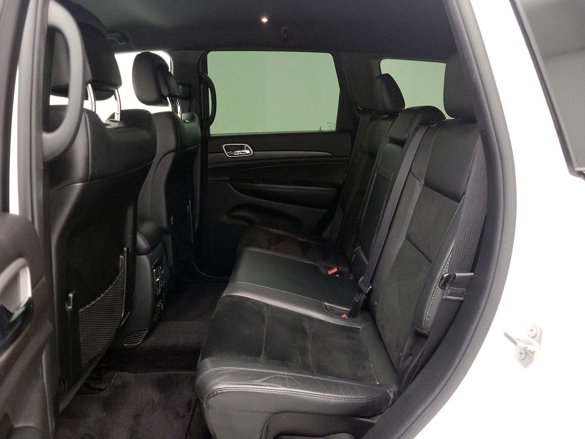 Thumbnail: 2017 Jeep Grand Cherokee - 20