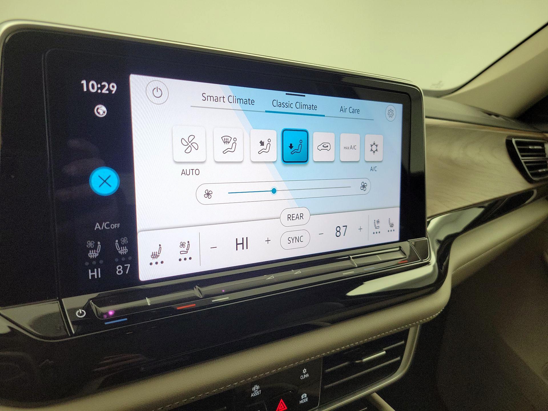 Thumbnail: 2024 Volkswagen Atlas - 16