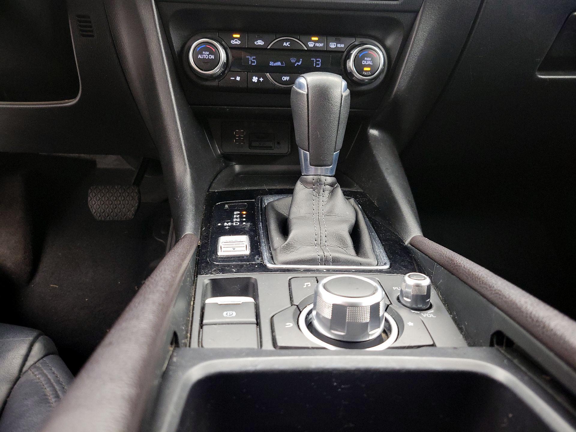 Thumbnail: 2017 Mazda Mazda3 - 17