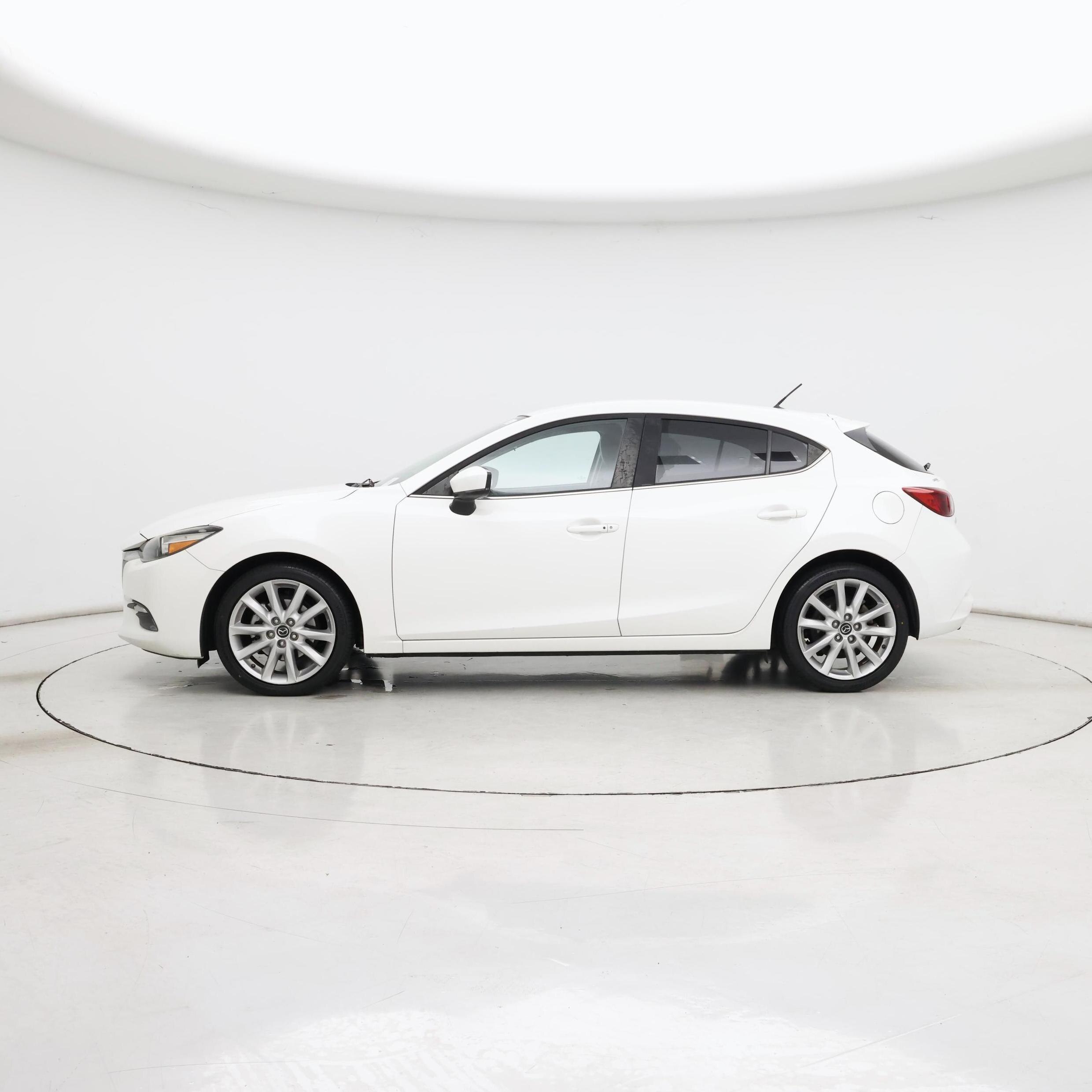 Thumbnail: 2017 Mazda Mazda3 - 3