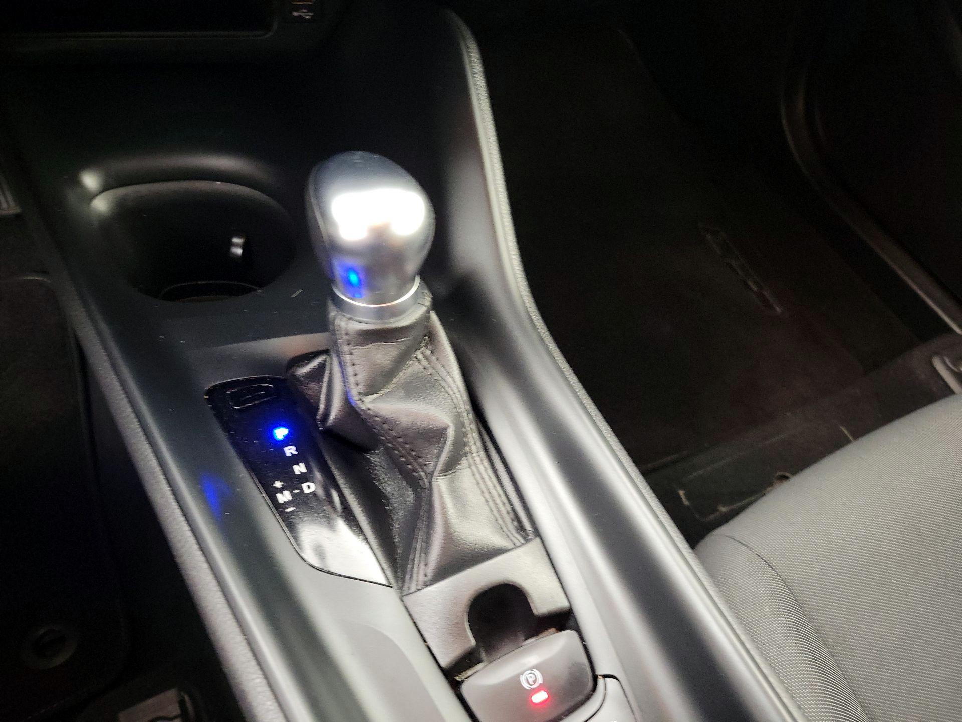 Thumbnail: 2021 Toyota C-HR - 17