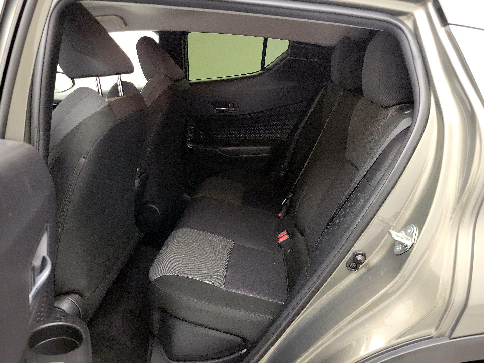 Thumbnail: 2021 Toyota C-HR - 19