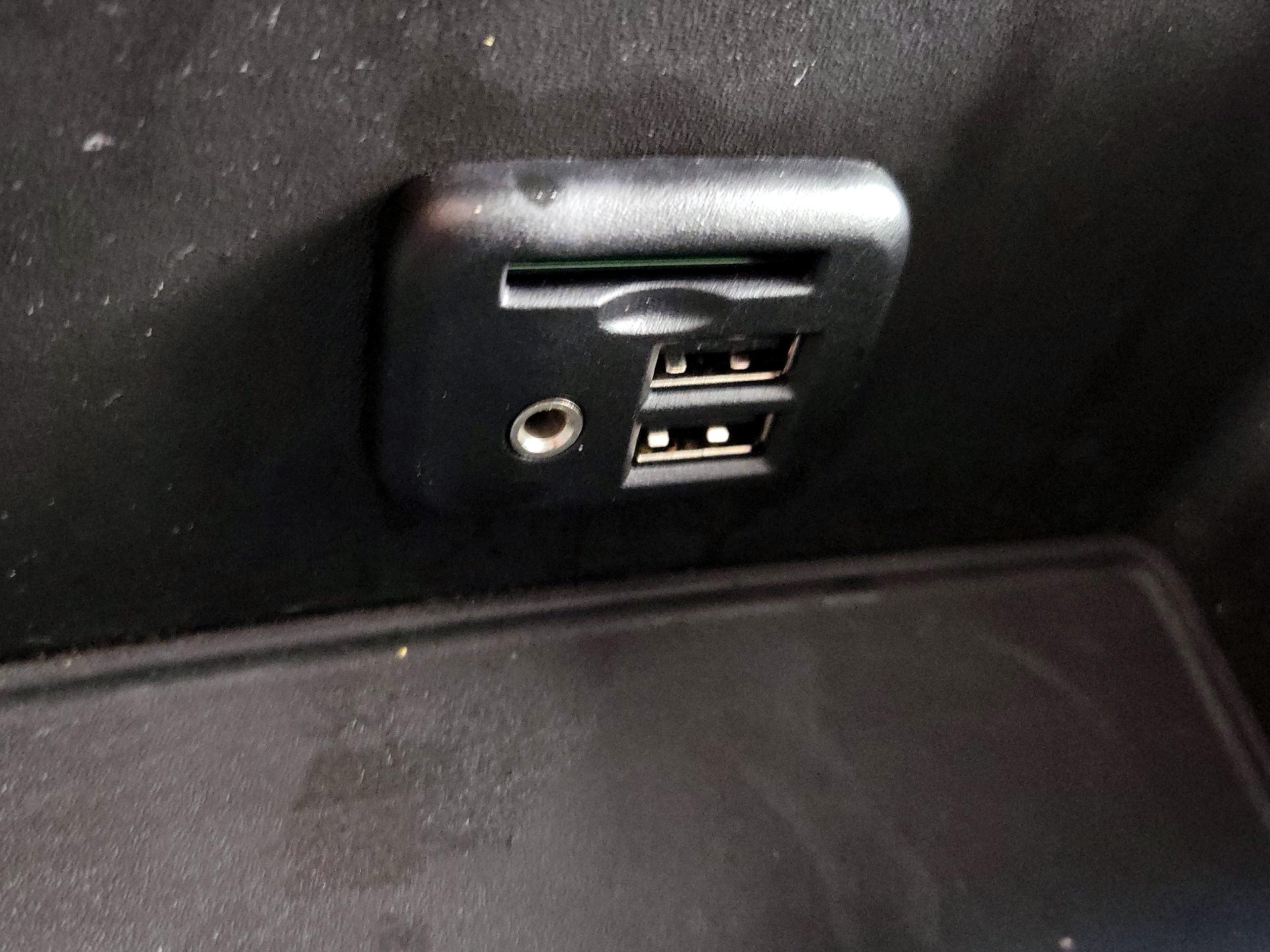 Thumbnail: 2015 Chevrolet Silverado 1500 - 18