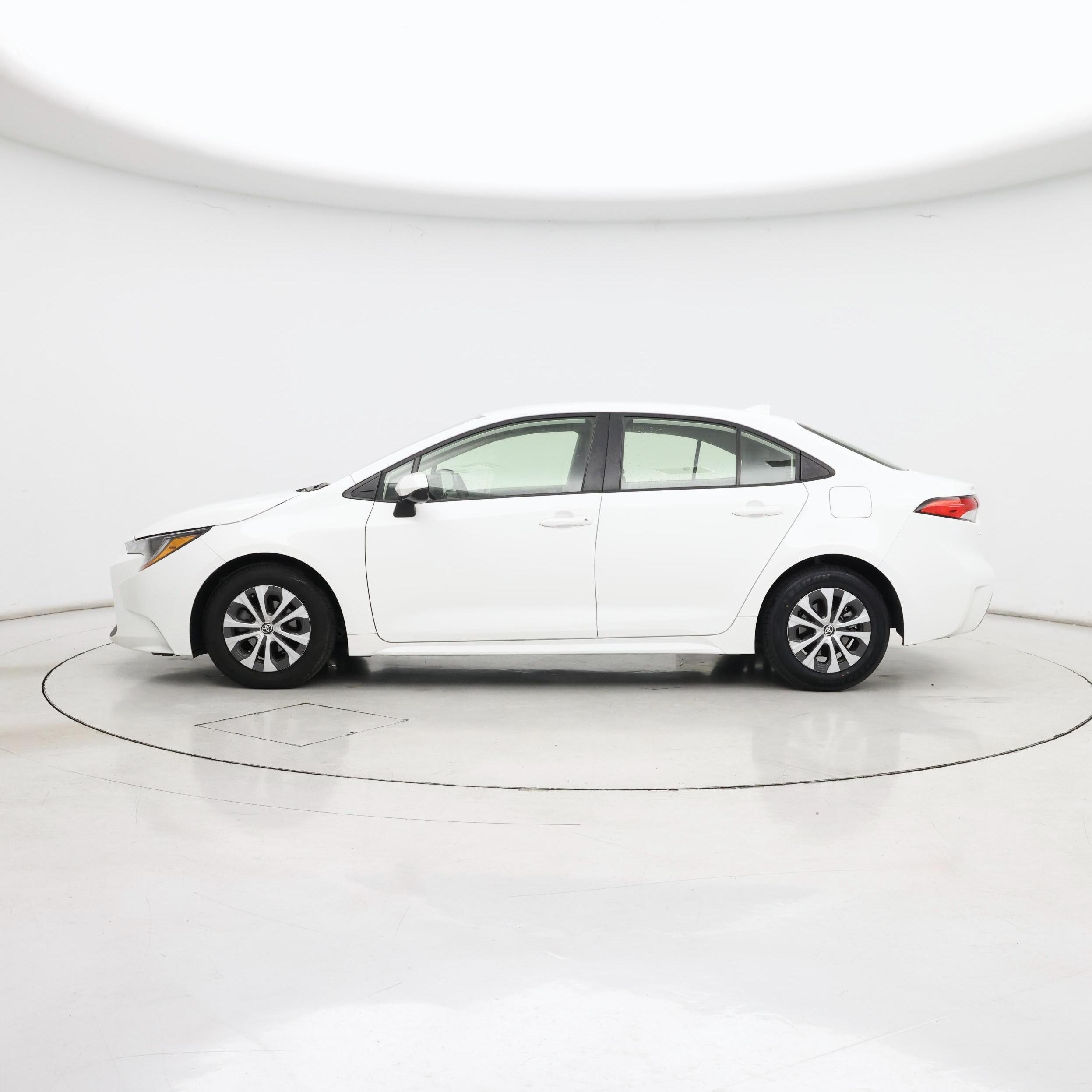 Thumbnail: 2022 Toyota Corolla - 3