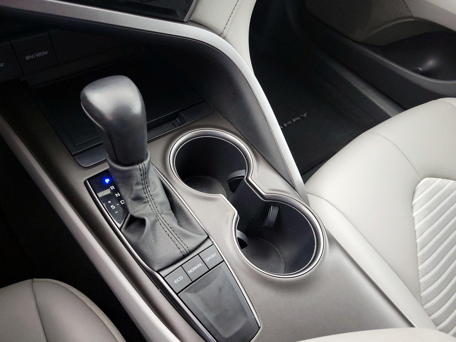 Thumbnail: 2022 Toyota Camry - 17