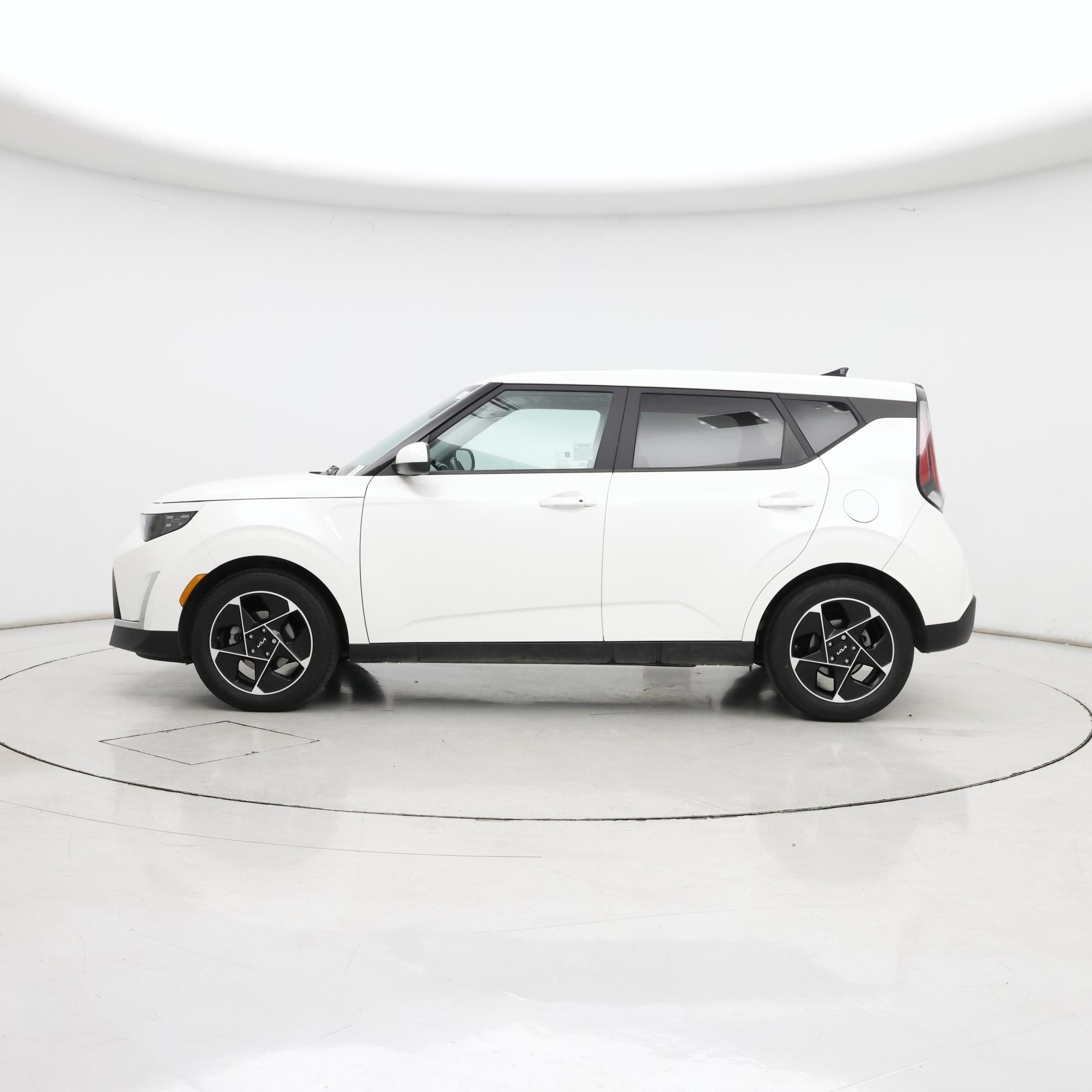 Thumbnail: 2023 Kia Soul - 3