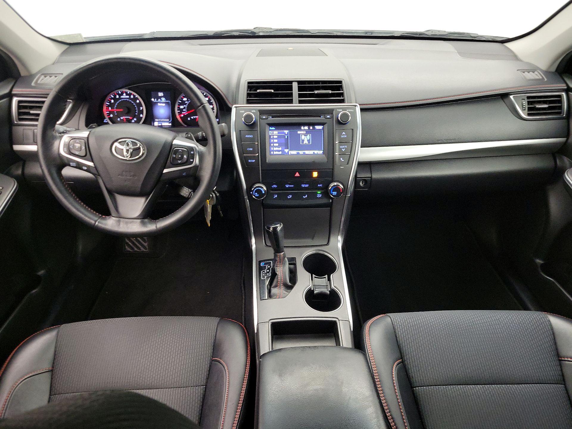 Thumbnail: 2016 Toyota Camry - 9