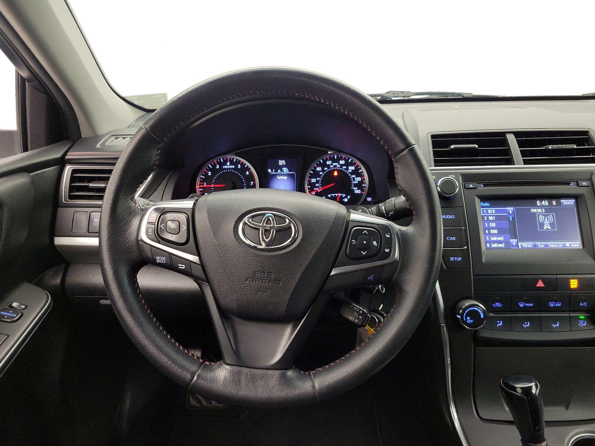 Thumbnail: 2016 Toyota Camry - 10