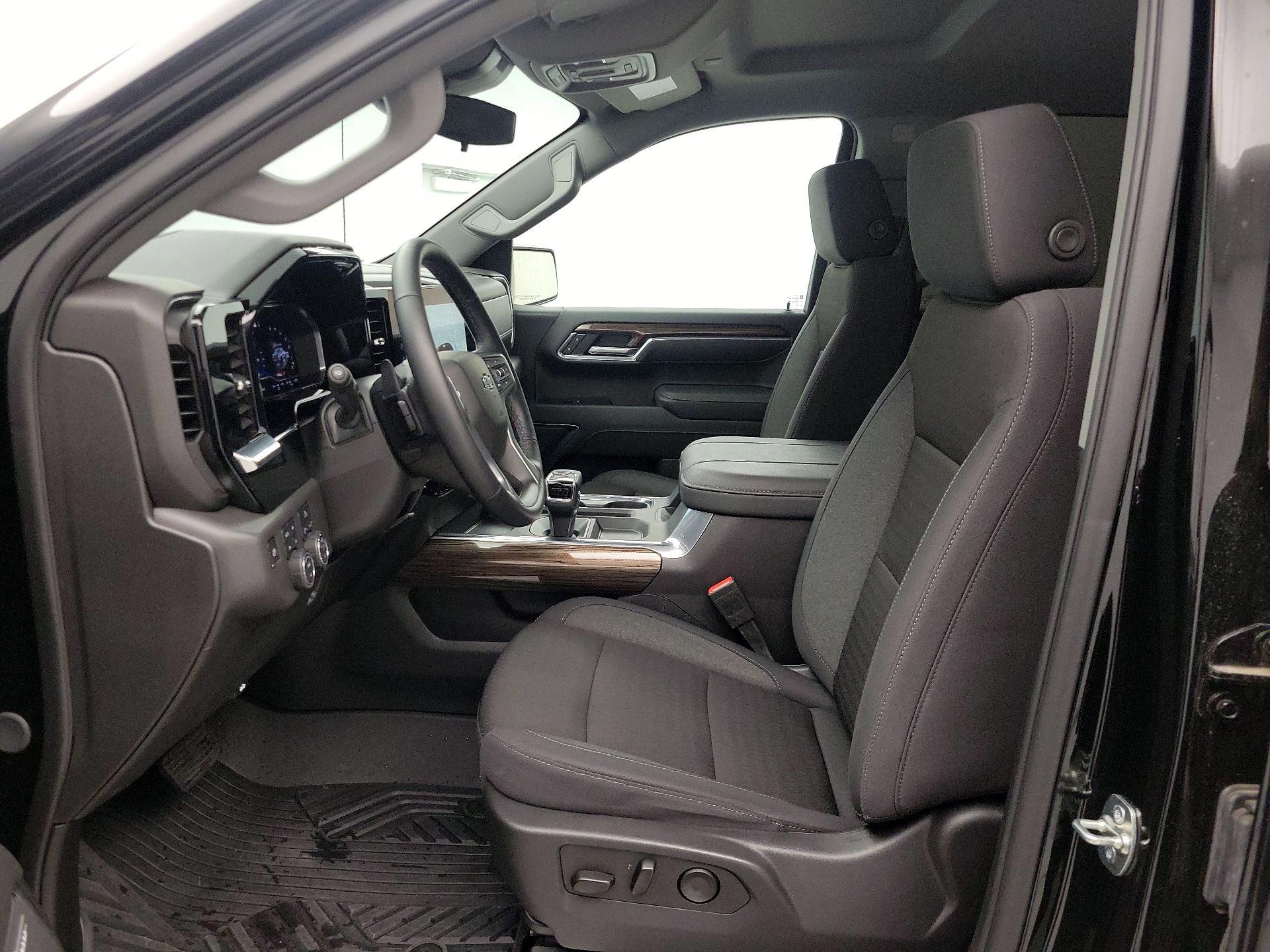 Thumbnail: 2025 Chevrolet Silverado 1500 - 11