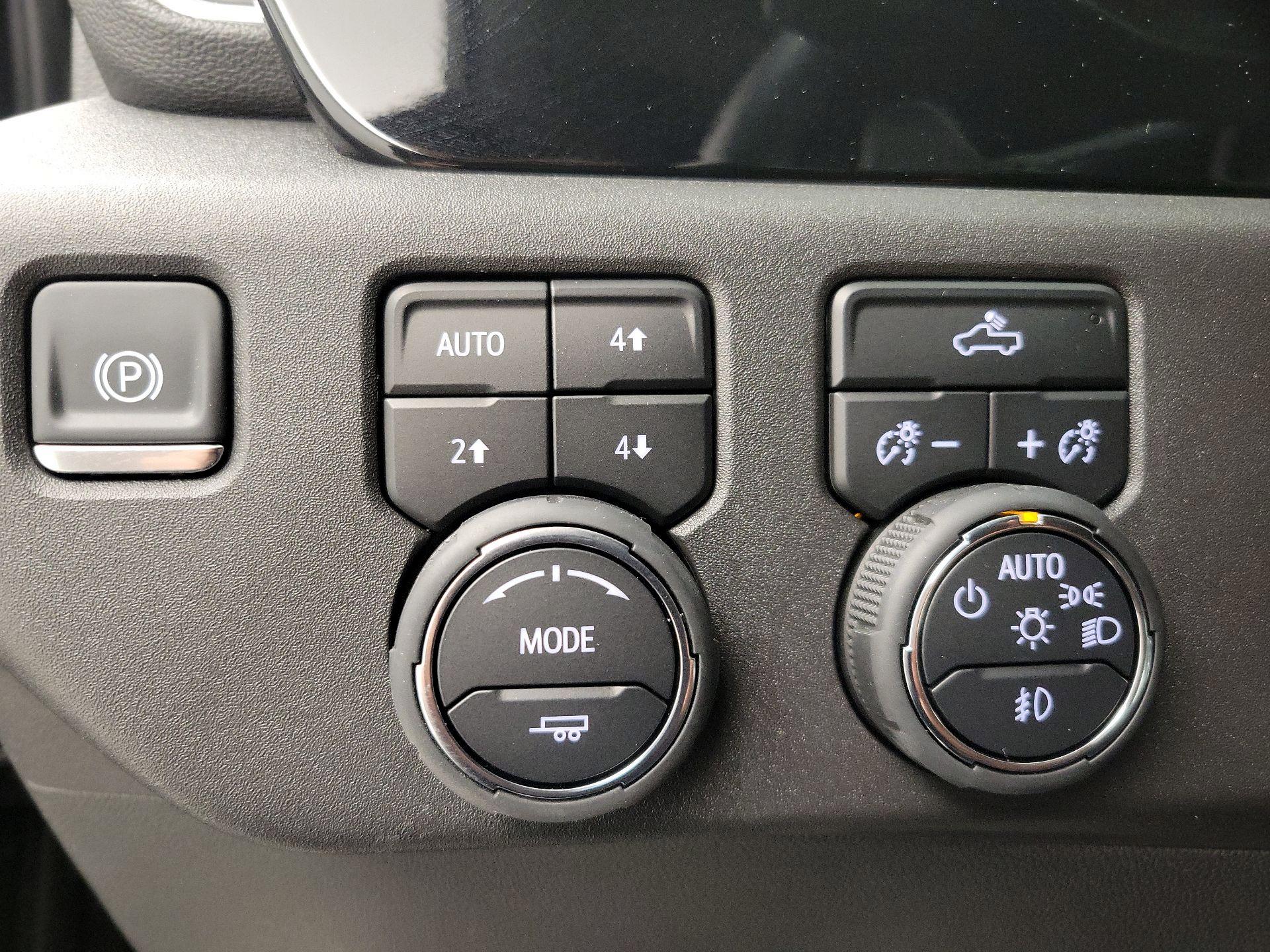 Thumbnail: 2025 Chevrolet Silverado 1500 - 13