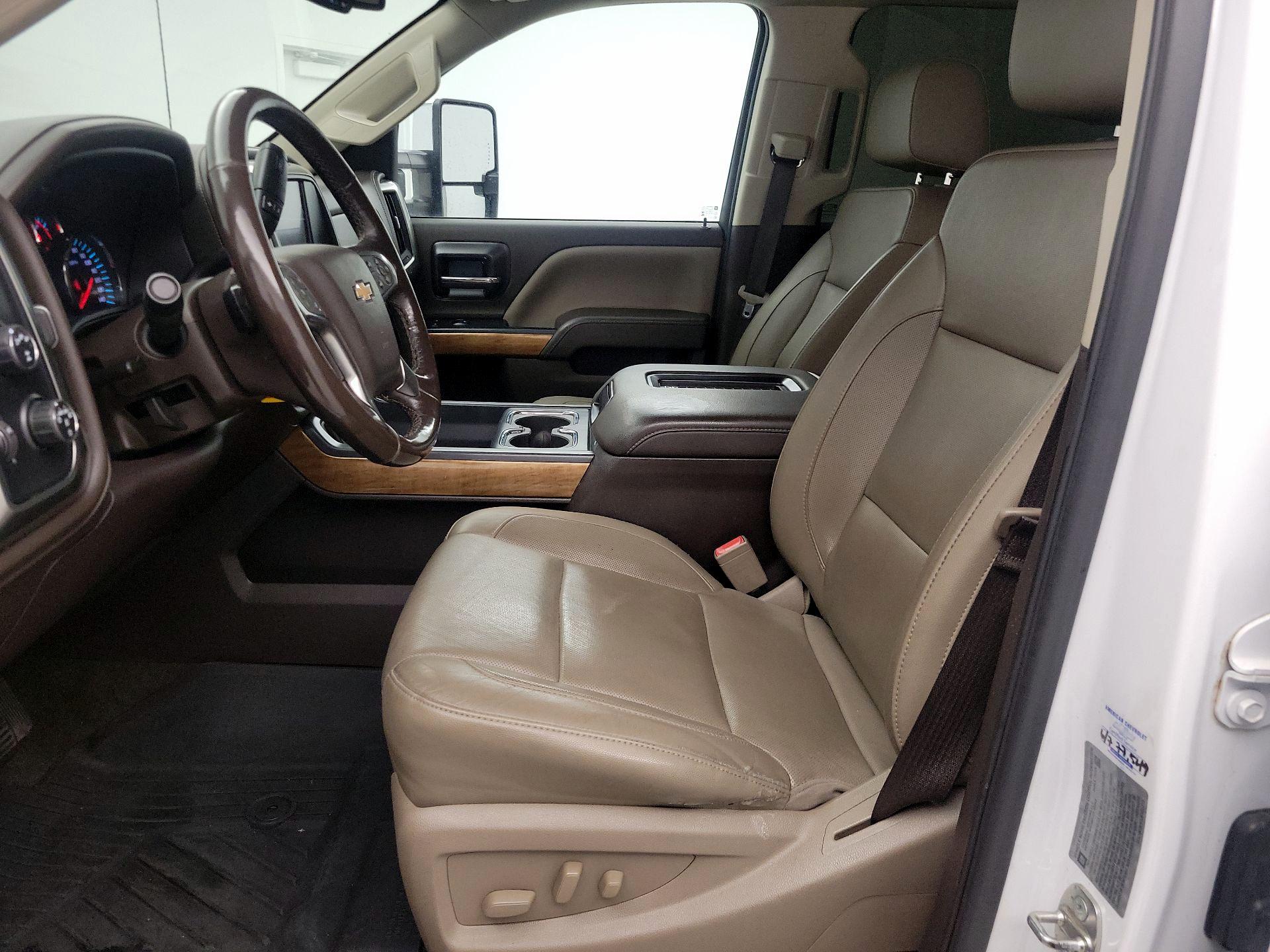 Thumbnail: 2018 Chevrolet Silverado 3500 - 11