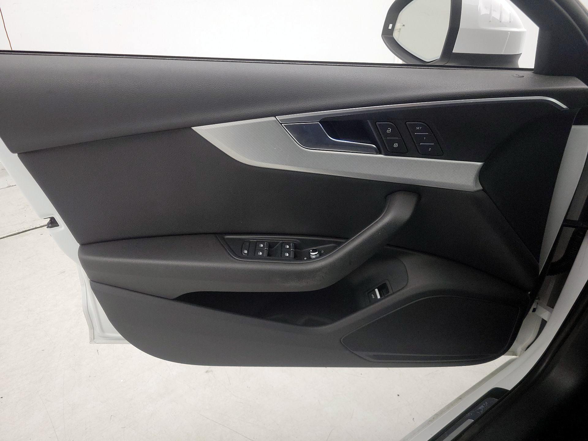 Thumbnail: 2017 Audi A4 - 12