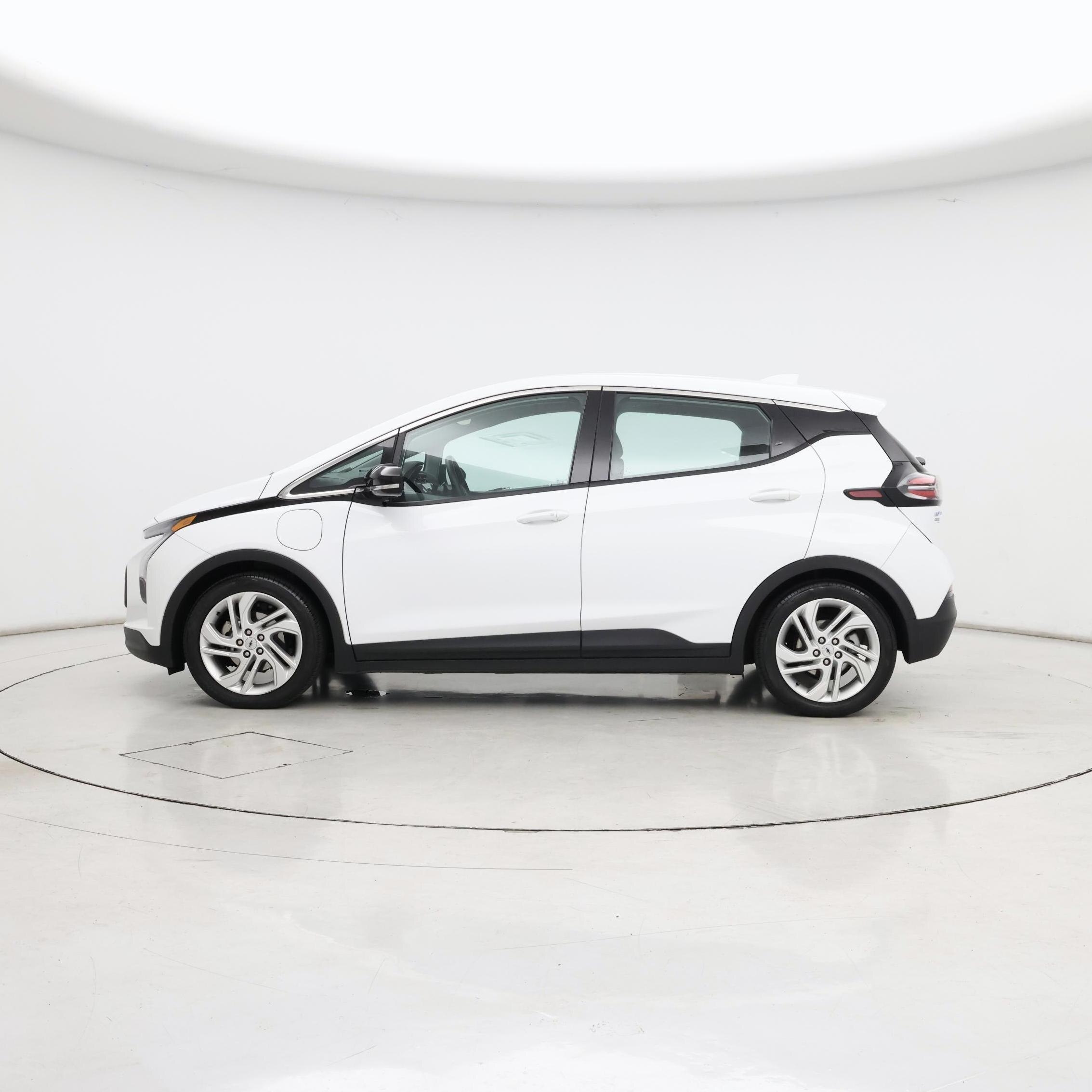 Thumbnail: 2023 Chevrolet Bolt EV - 3