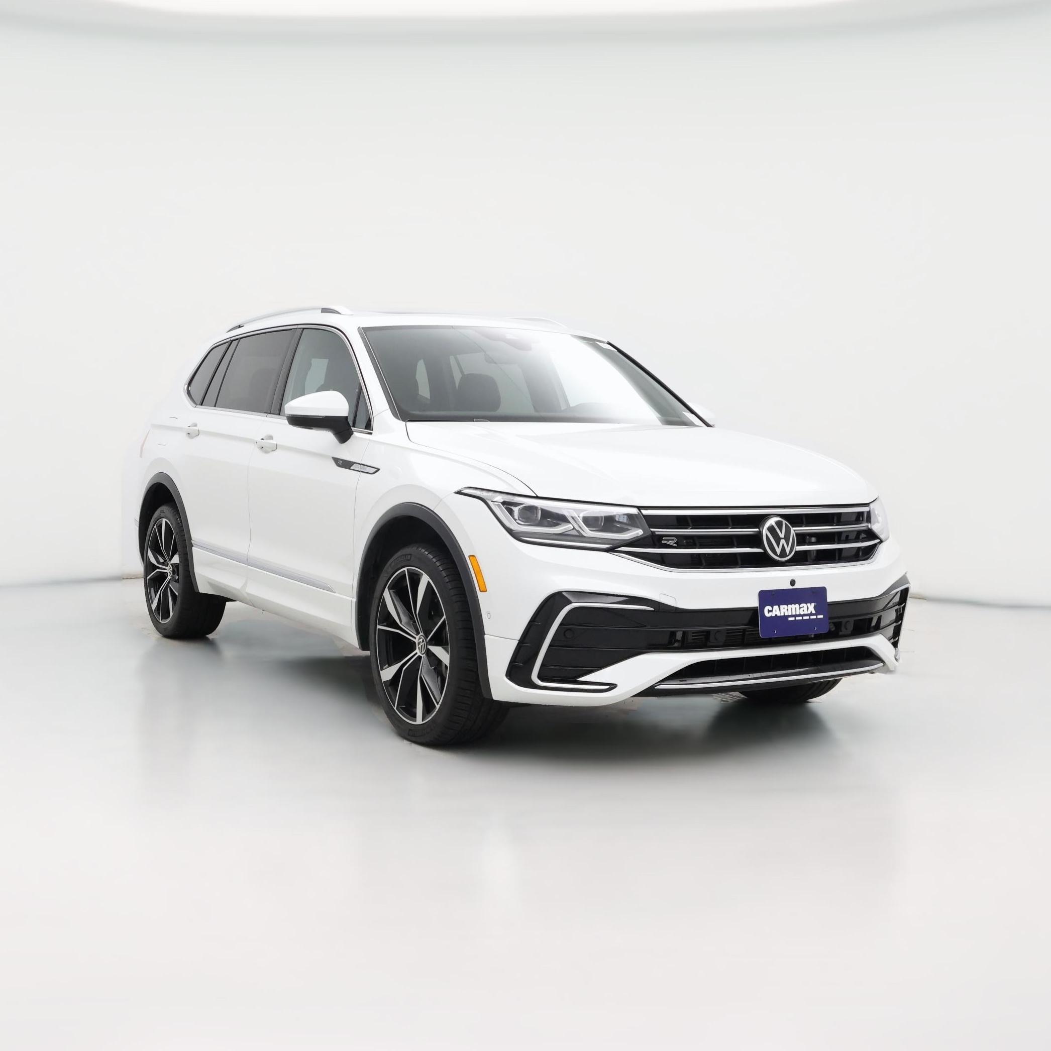 Thumbnail: 2022 Volkswagen Tiguan - 1