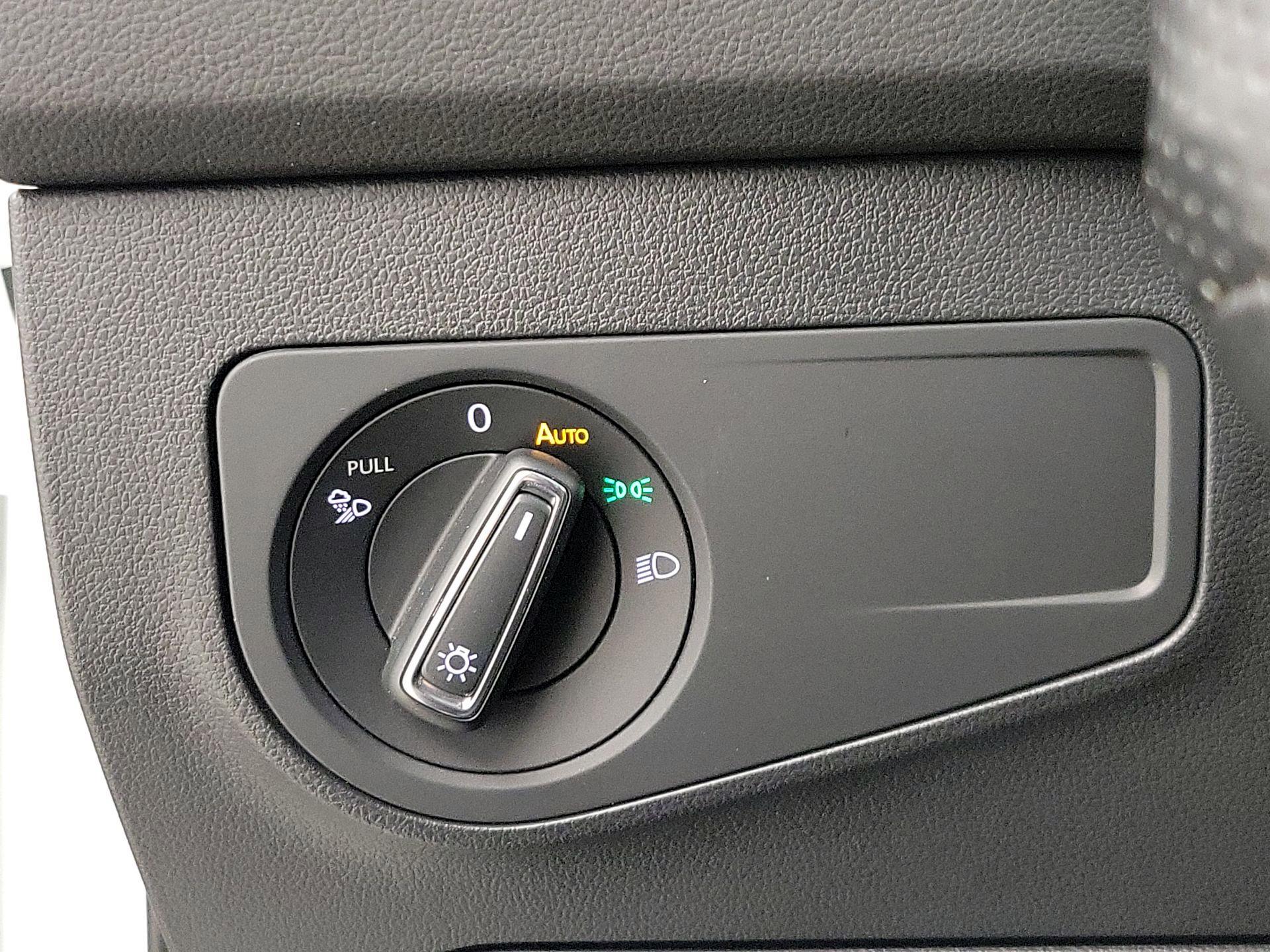 Thumbnail: 2022 Volkswagen Tiguan - 13