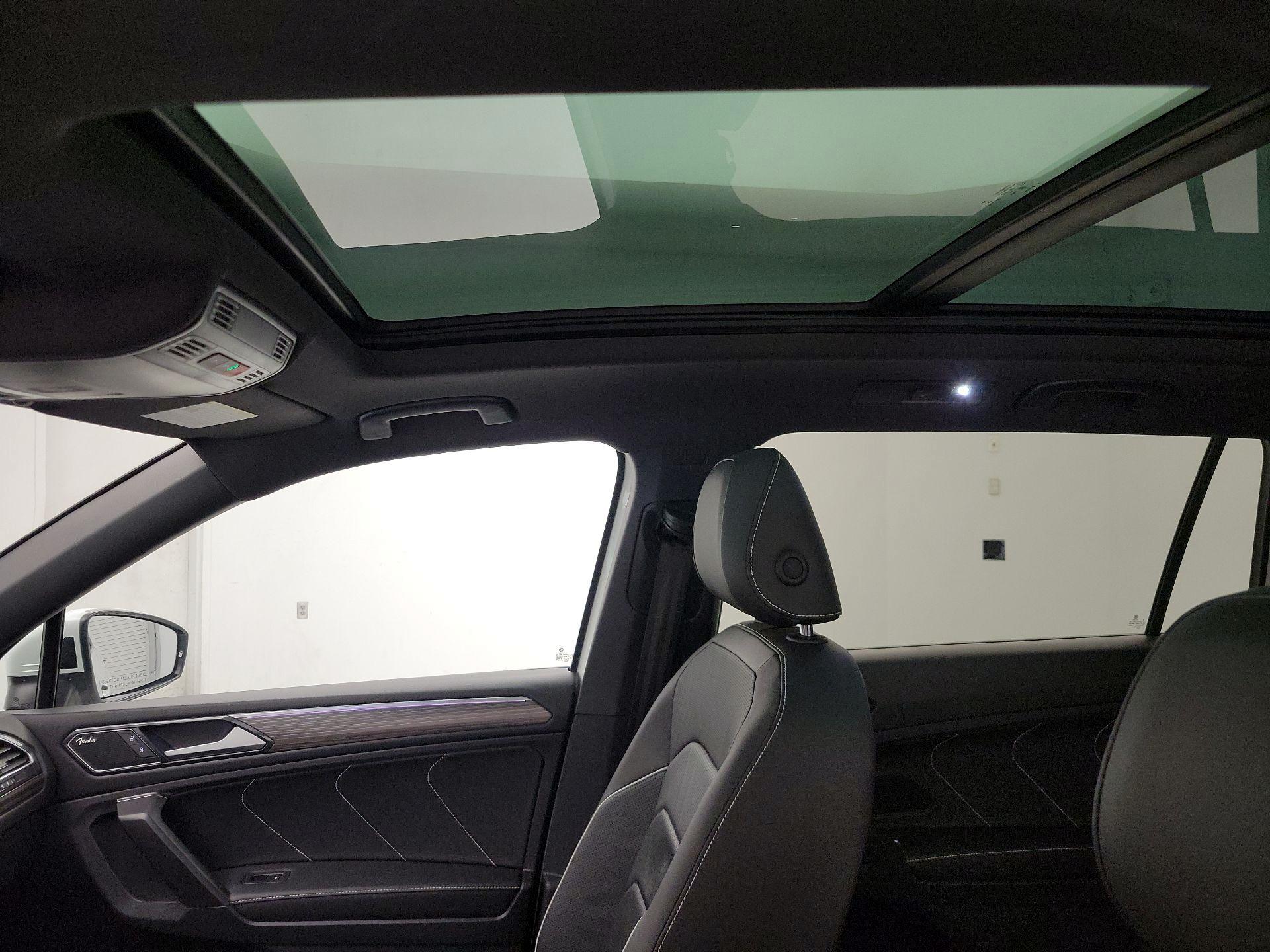 Thumbnail: 2022 Volkswagen Tiguan - 20