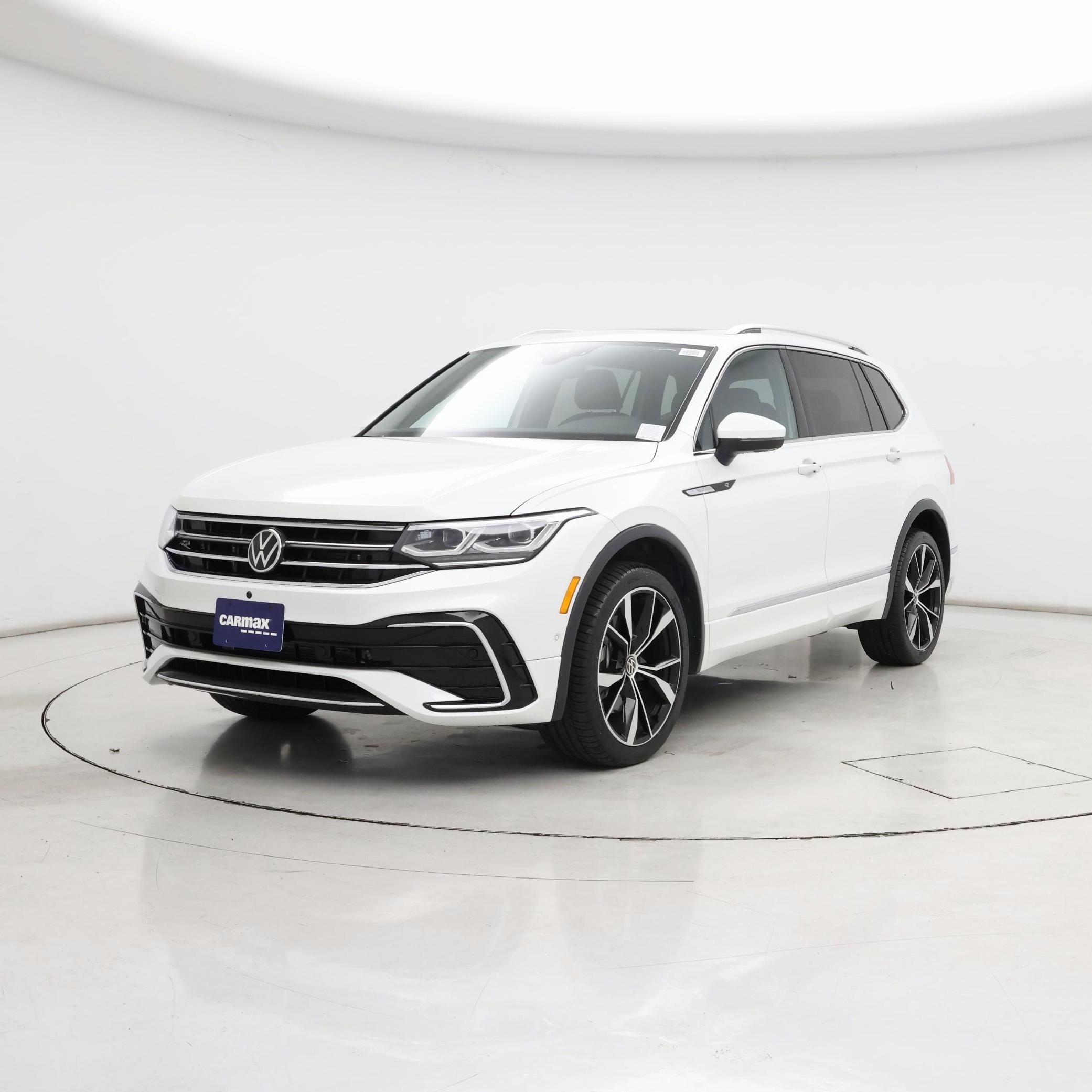 Thumbnail: 2022 Volkswagen Tiguan - 4