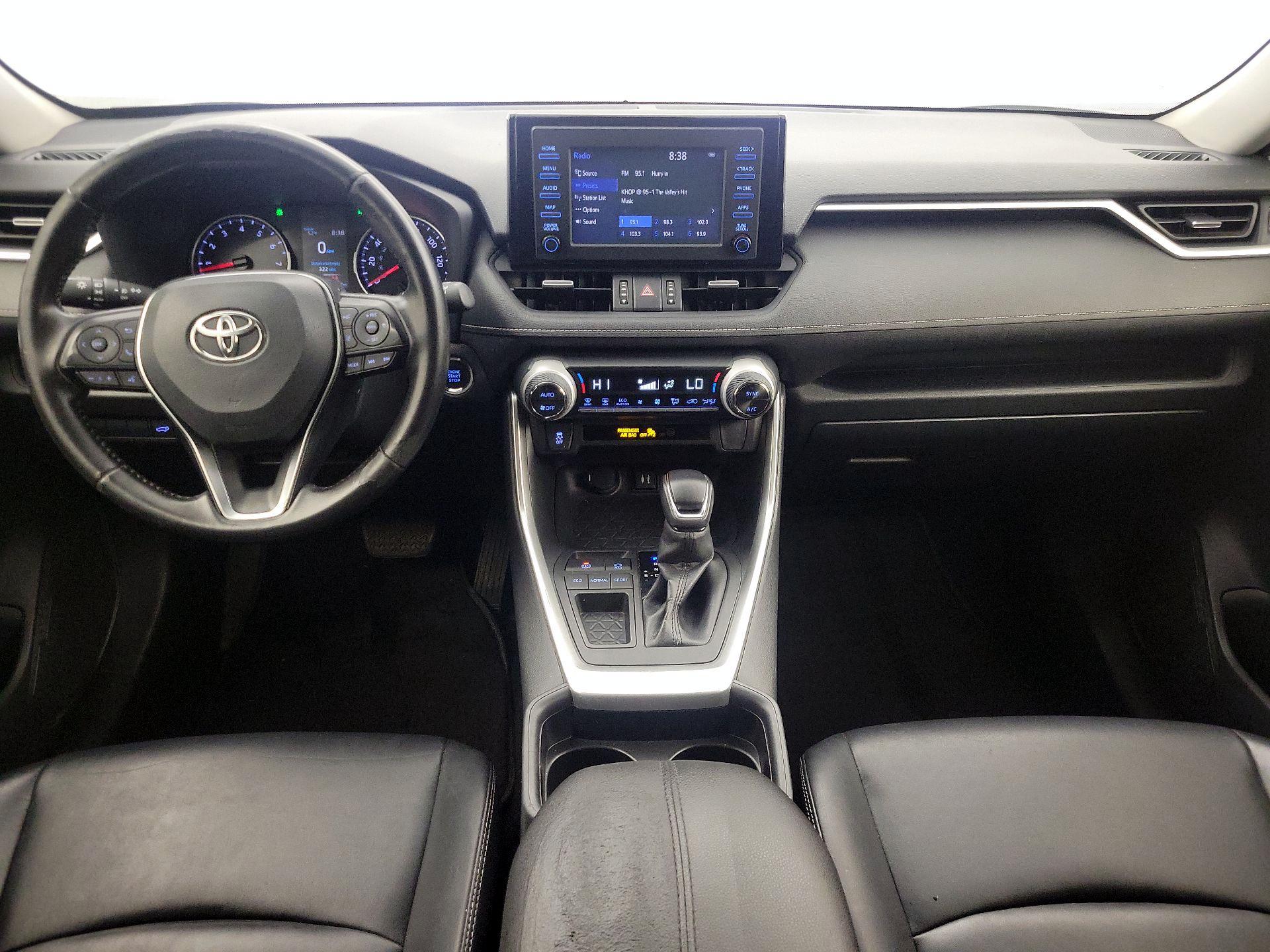 Thumbnail: 2019 Toyota RAV4 - 9