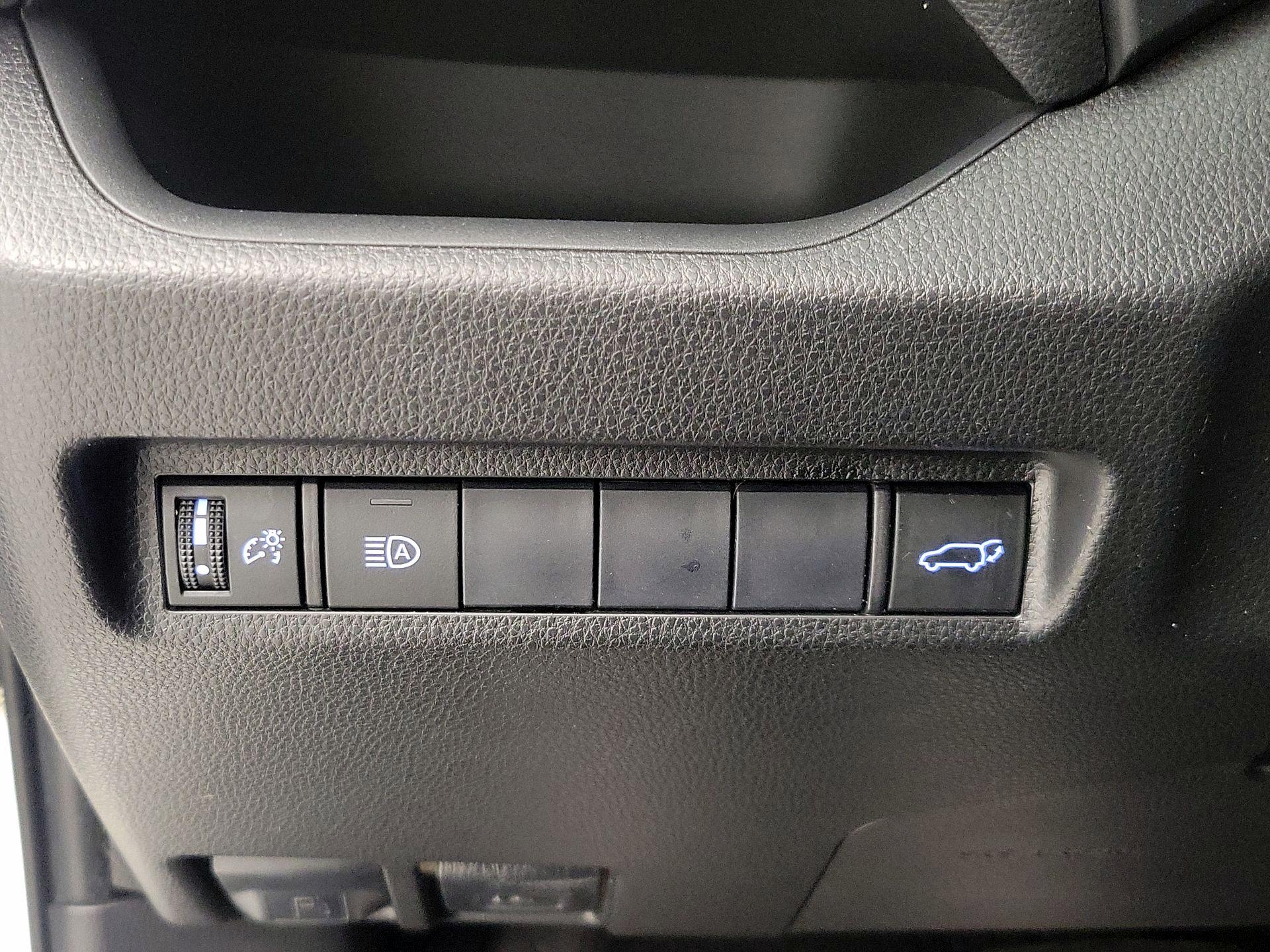 Thumbnail: 2019 Toyota RAV4 - 13