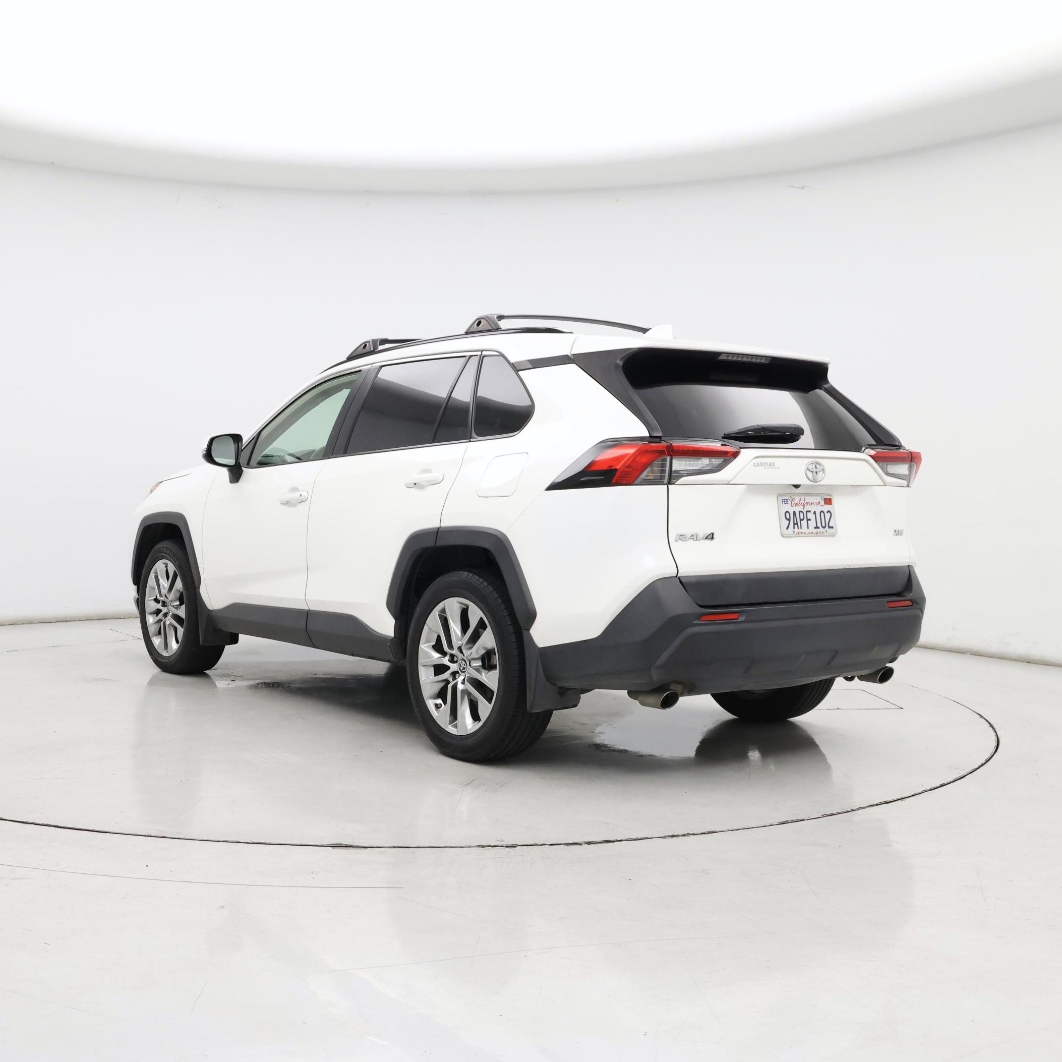 Thumbnail: 2019 Toyota RAV4 - 2