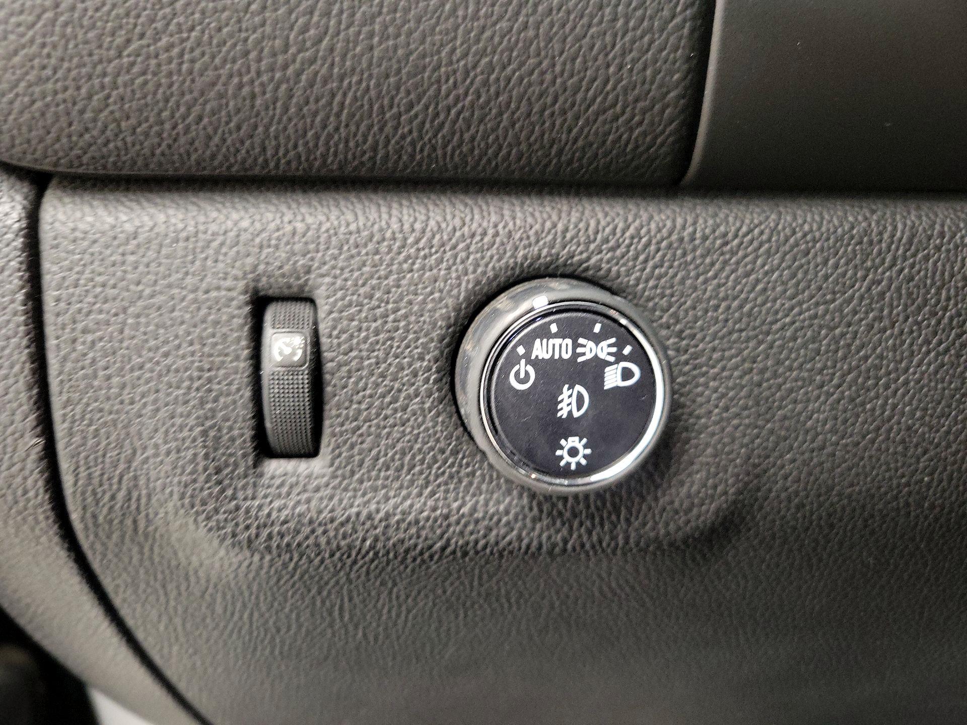 Thumbnail: 2017 Chevrolet Colorado - 13