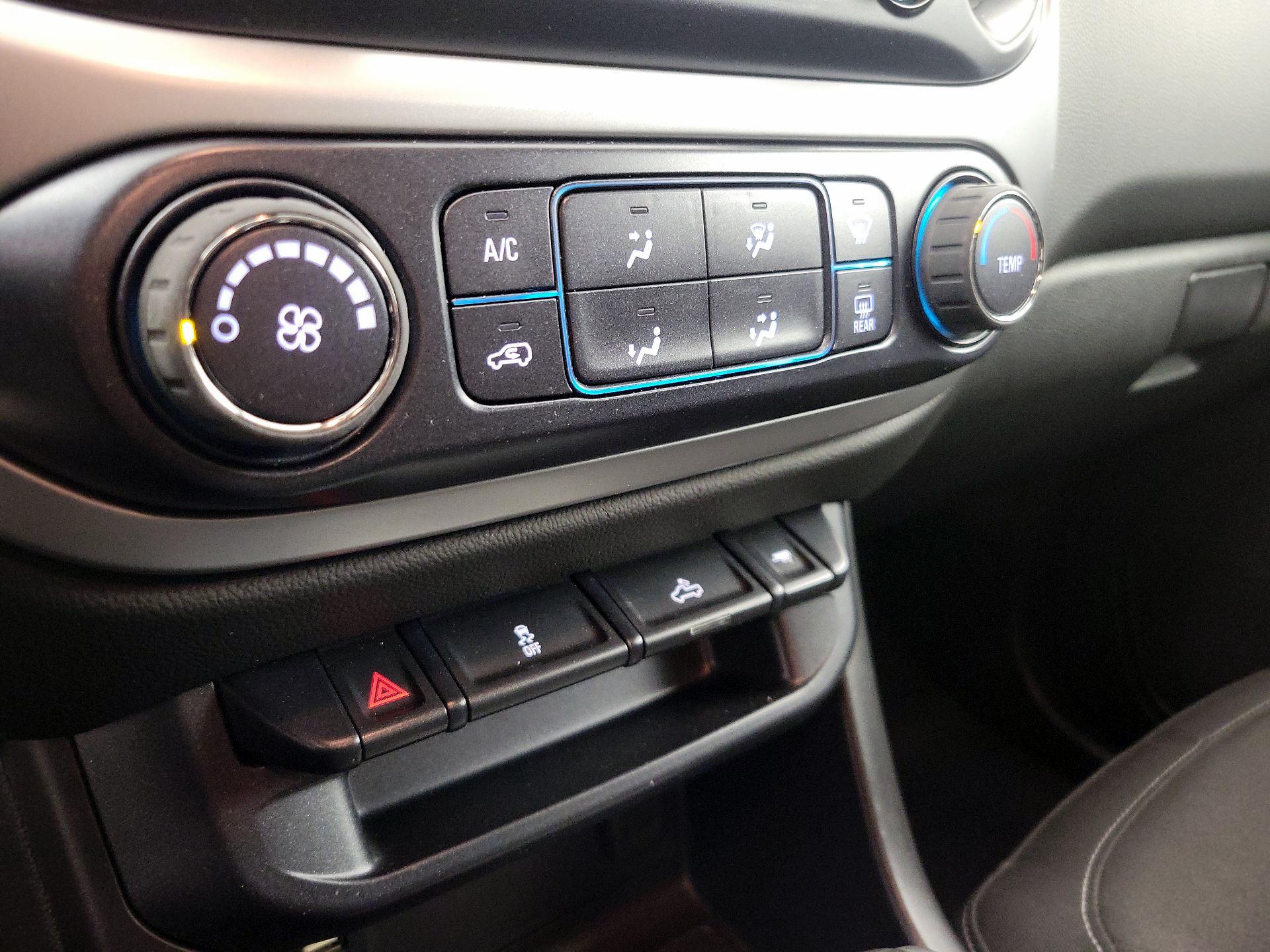 Thumbnail: 2017 Chevrolet Colorado - 16