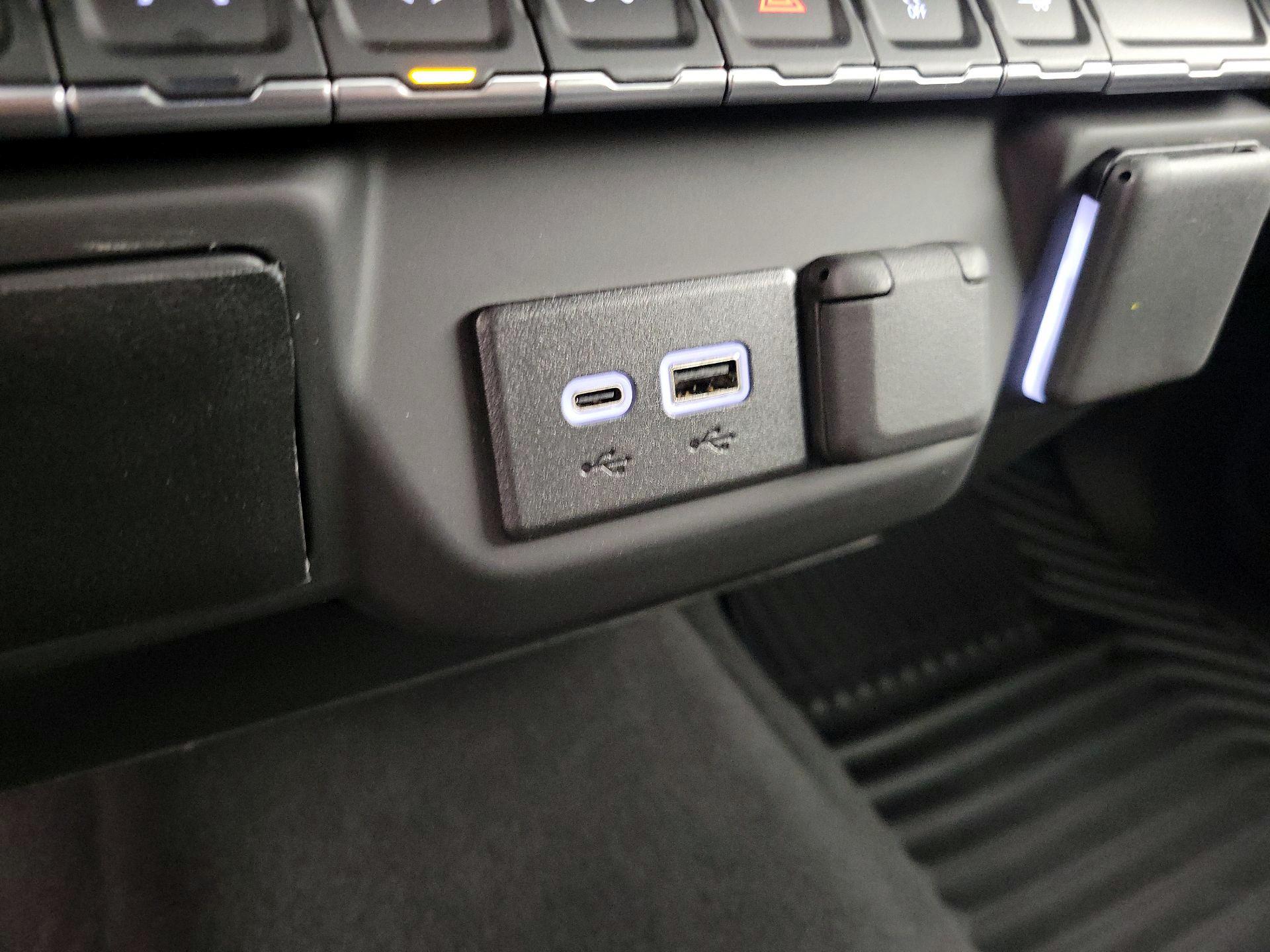 Thumbnail: 2025 Chevrolet Silverado 1500 - 18