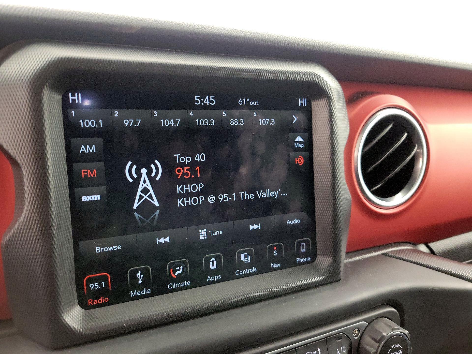 Thumbnail: 2018 Jeep Wrangler - 16