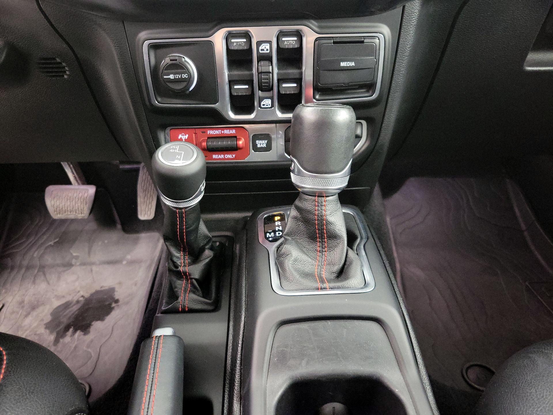 Thumbnail: 2018 Jeep Wrangler - 18