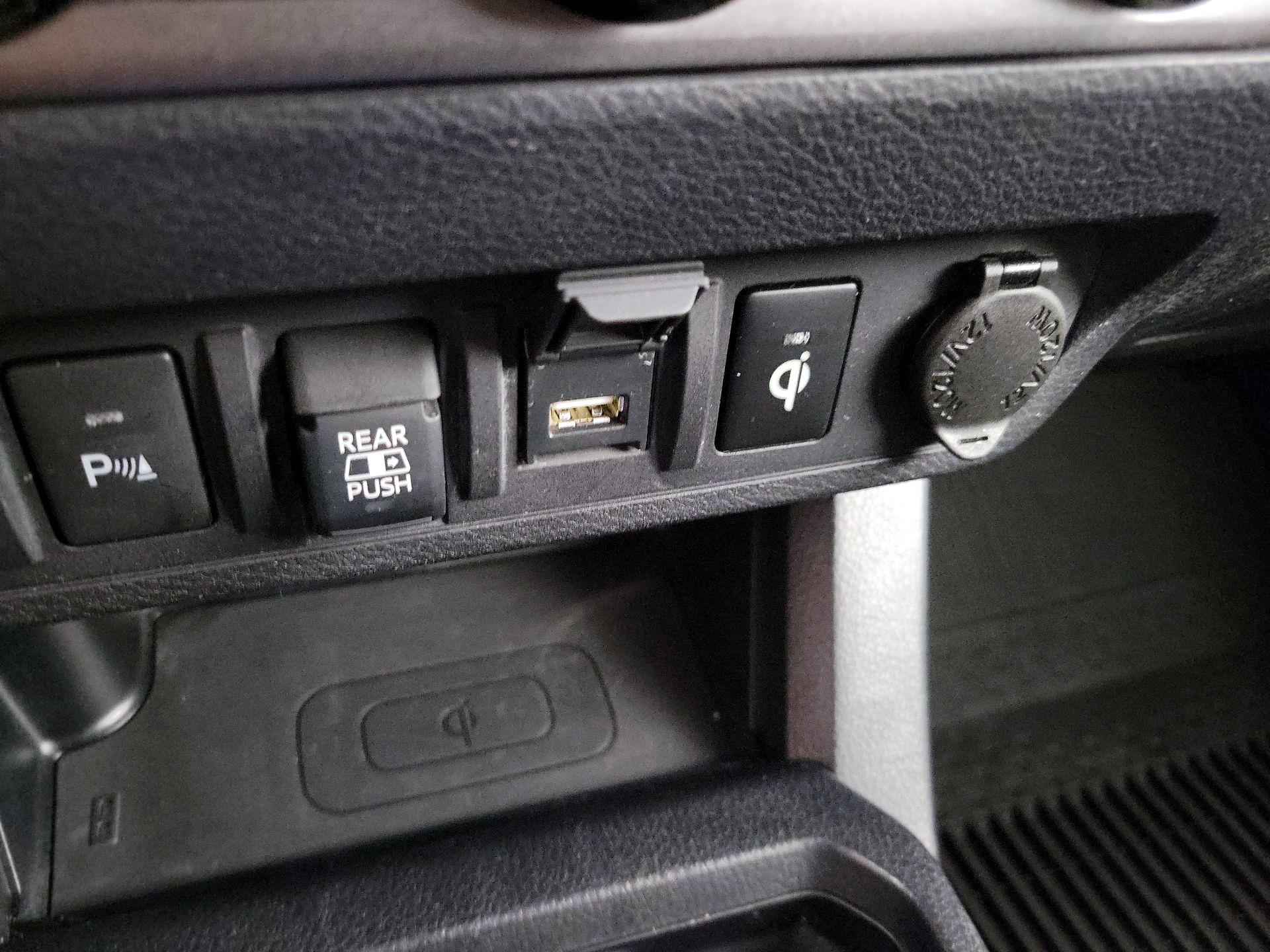 Thumbnail: 2021 Toyota Tacoma - 19