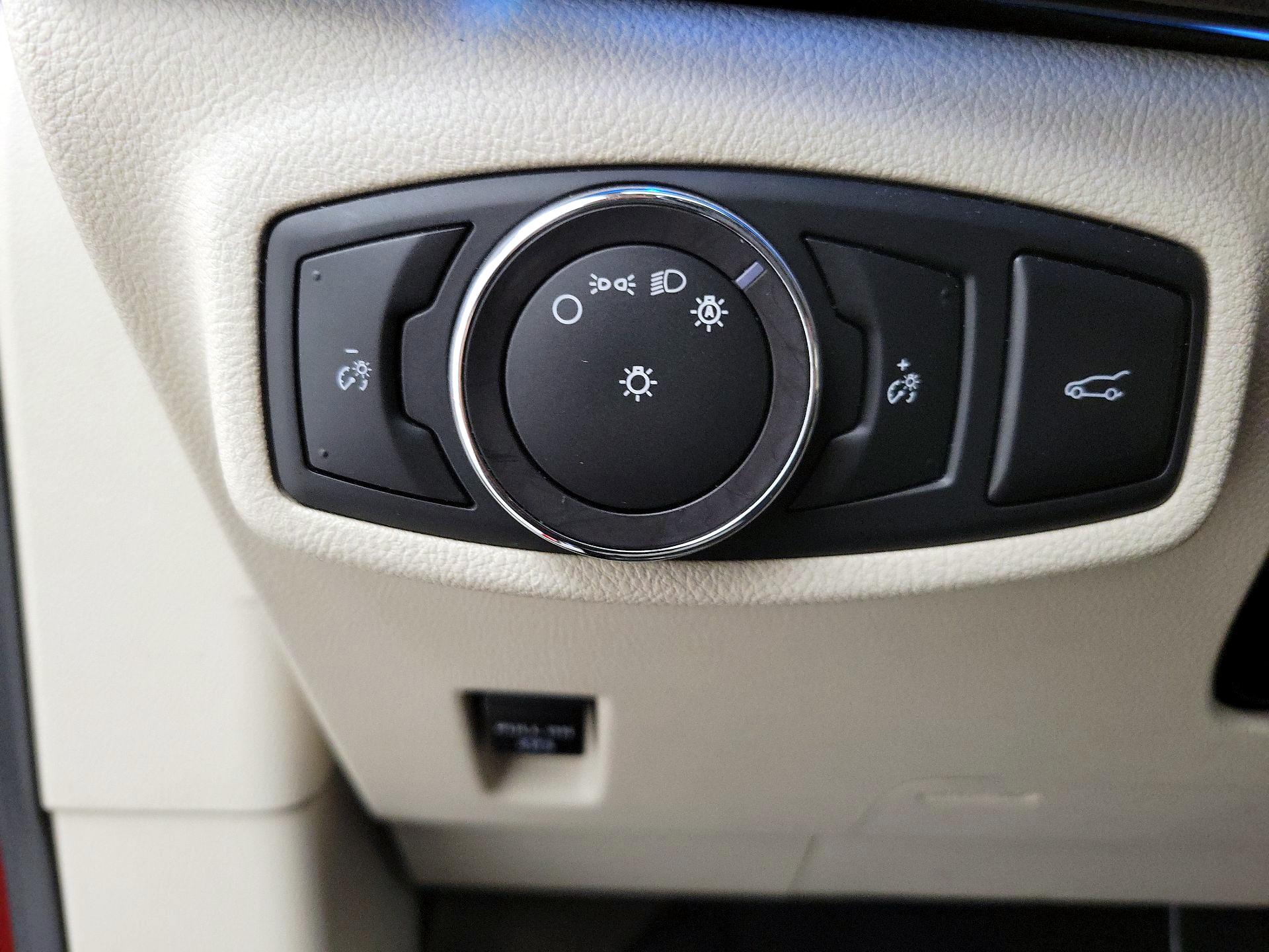 Thumbnail: 2017 Lincoln MKC - 13