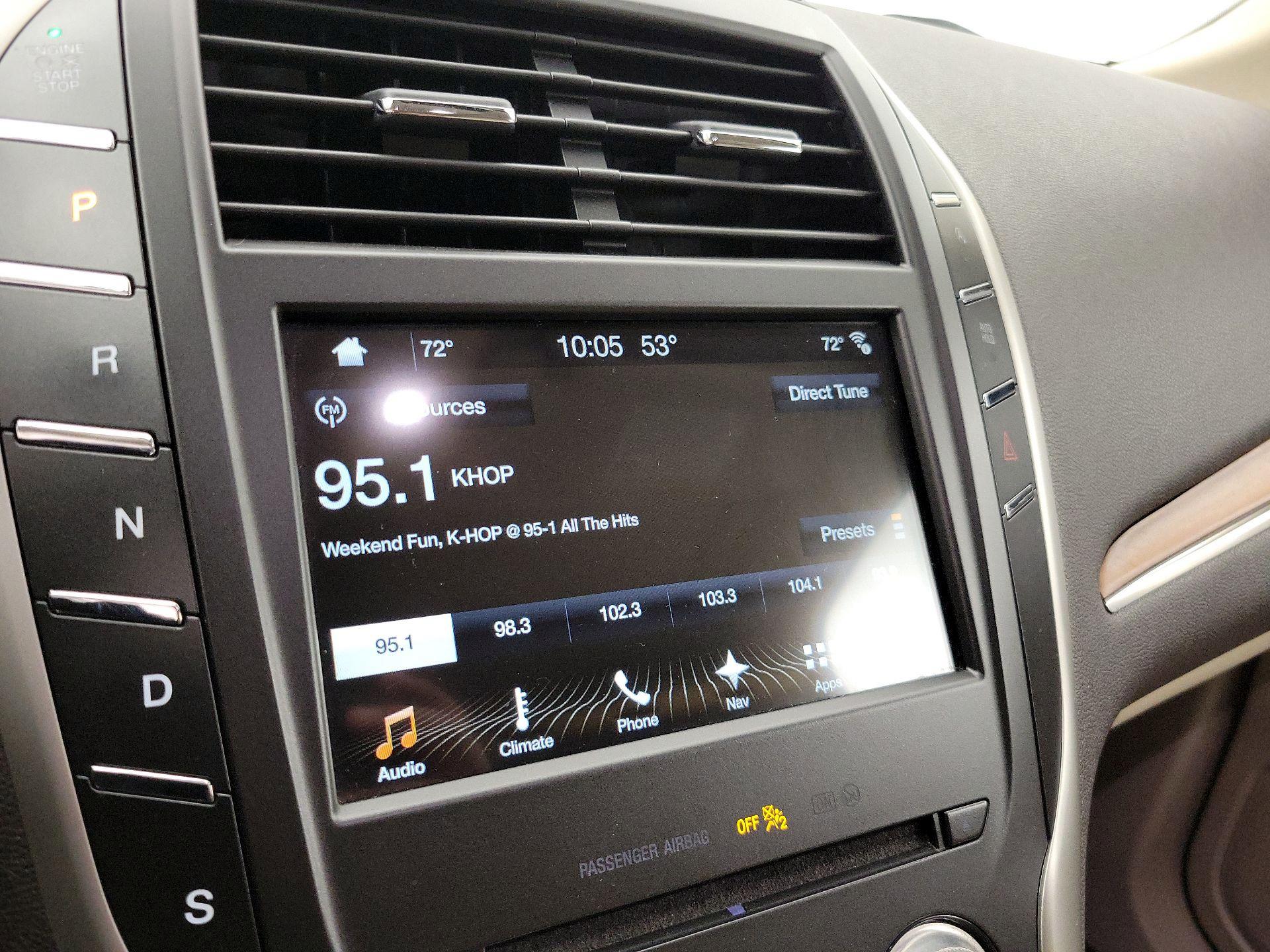 Thumbnail: 2017 Lincoln MKC - 16