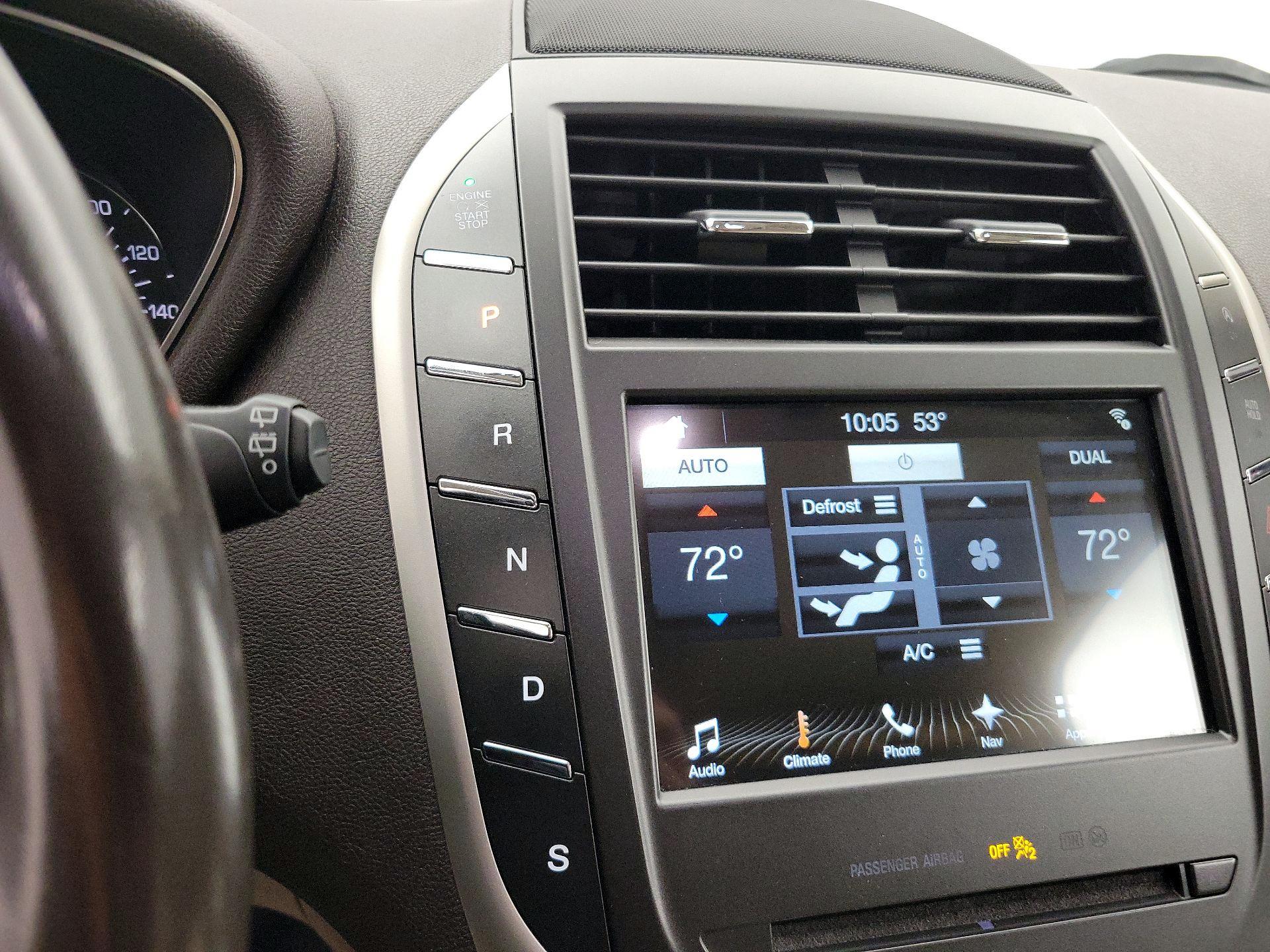 Thumbnail: 2017 Lincoln MKC - 18