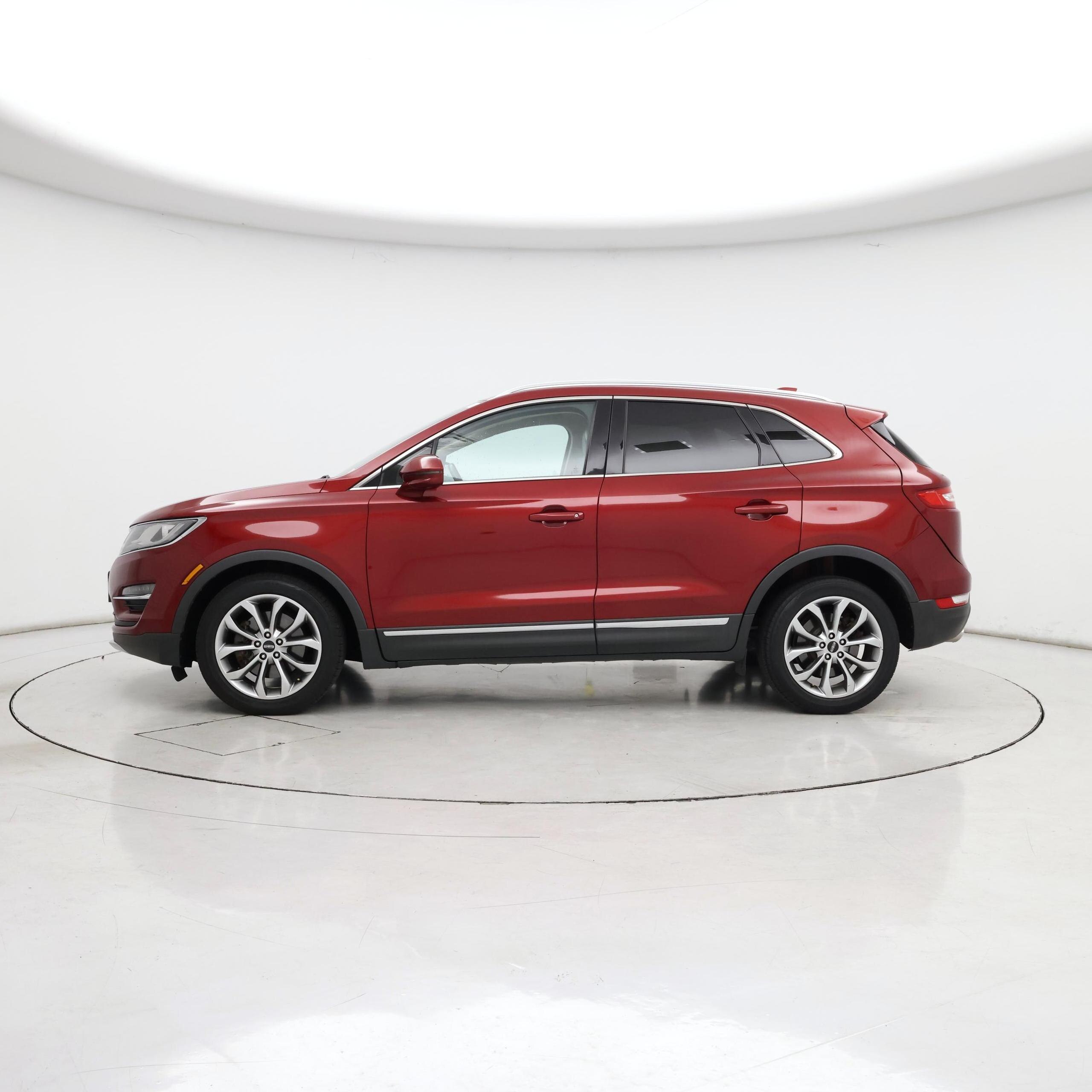 Thumbnail: 2017 Lincoln MKC - 3