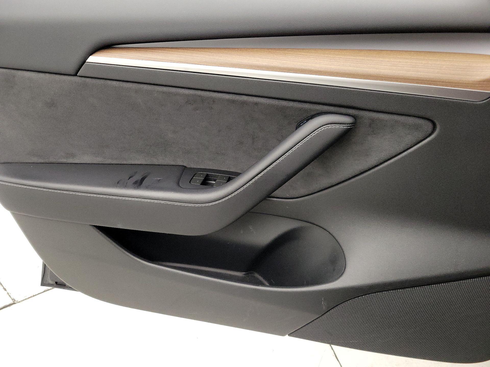 Thumbnail: 2023 Tesla Model 3 - 12