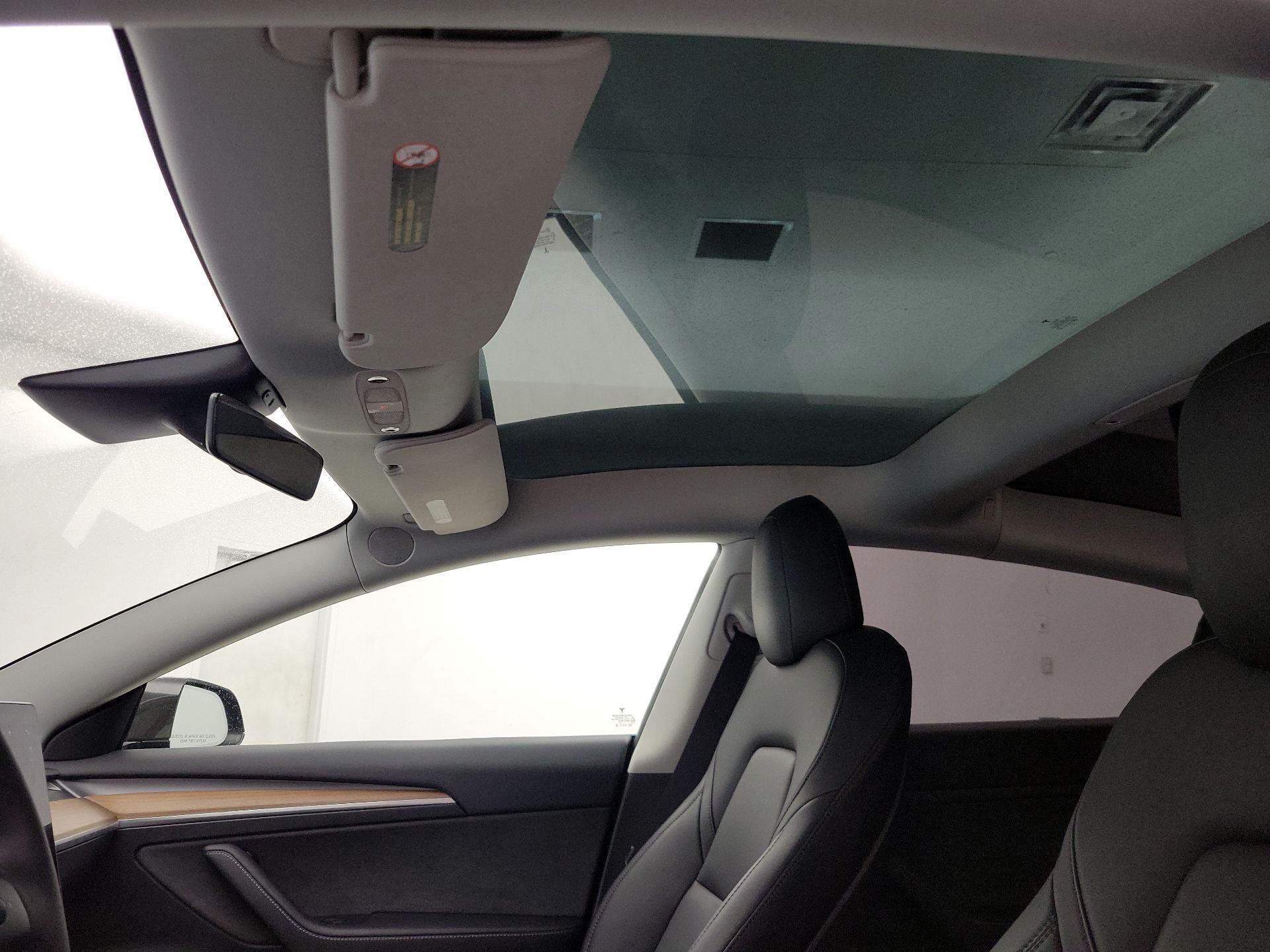 Thumbnail: 2023 Tesla Model 3 - 18