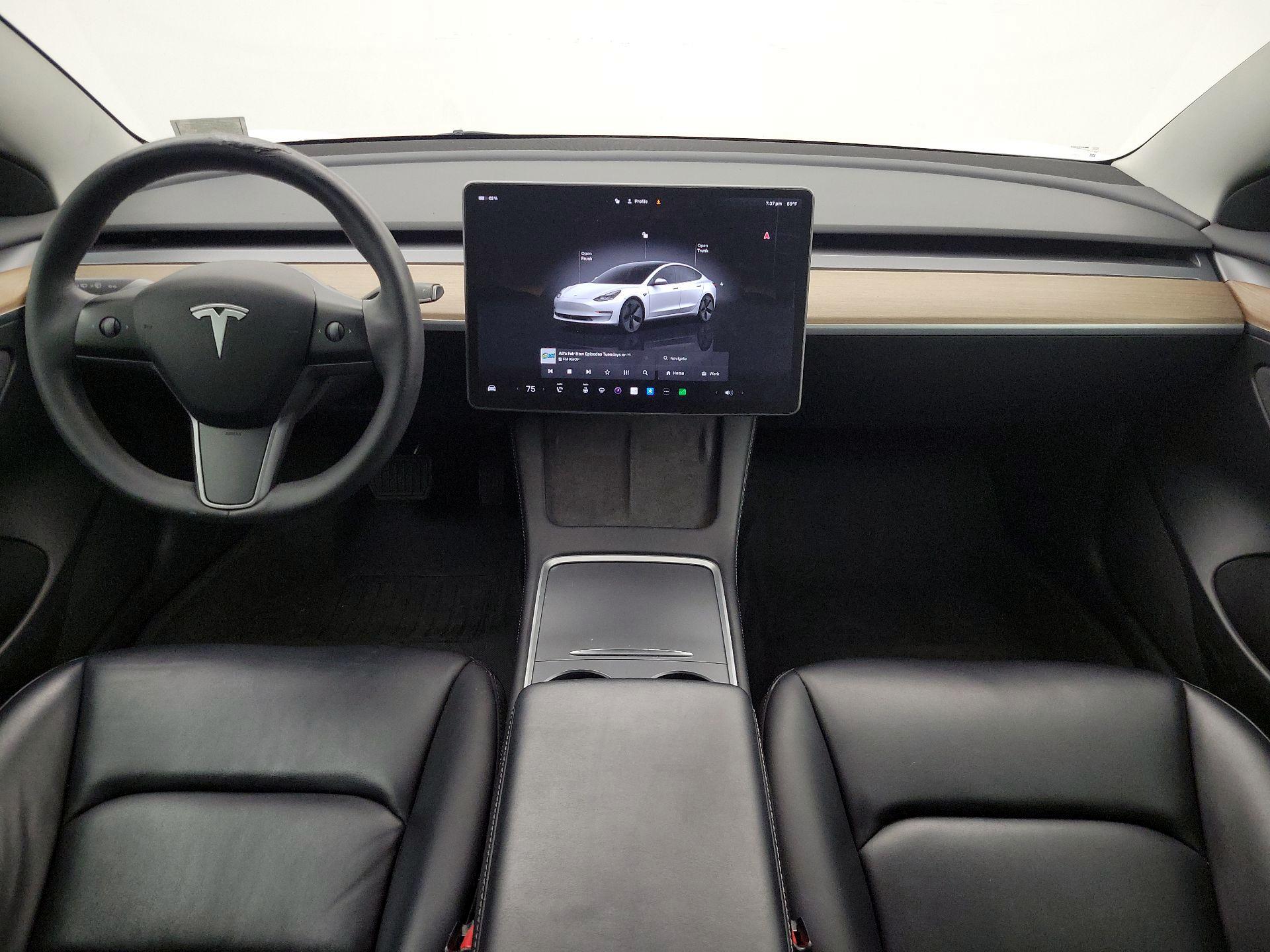 Thumbnail: 2023 Tesla Model 3 - 9