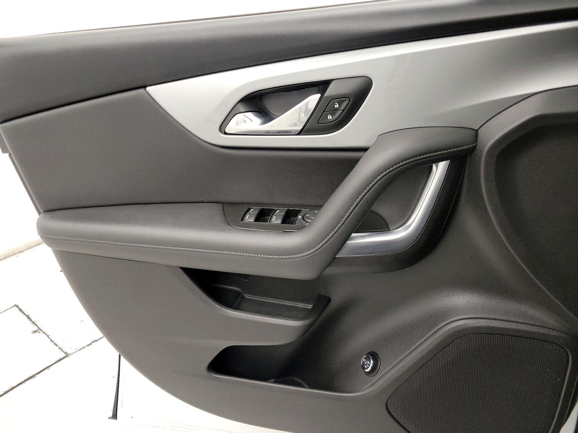 Thumbnail: 2019 Chevrolet Blazer - 12