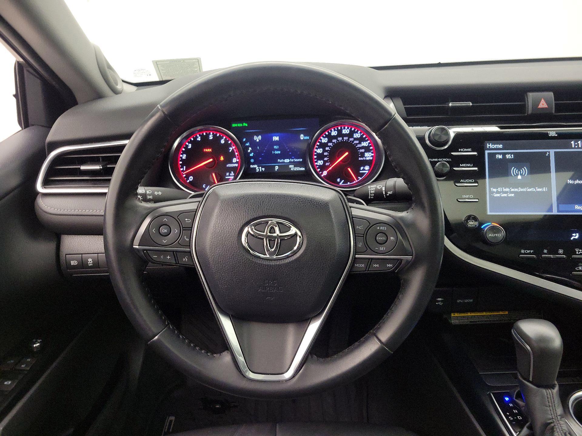 Thumbnail: 2018 Toyota Camry - 10