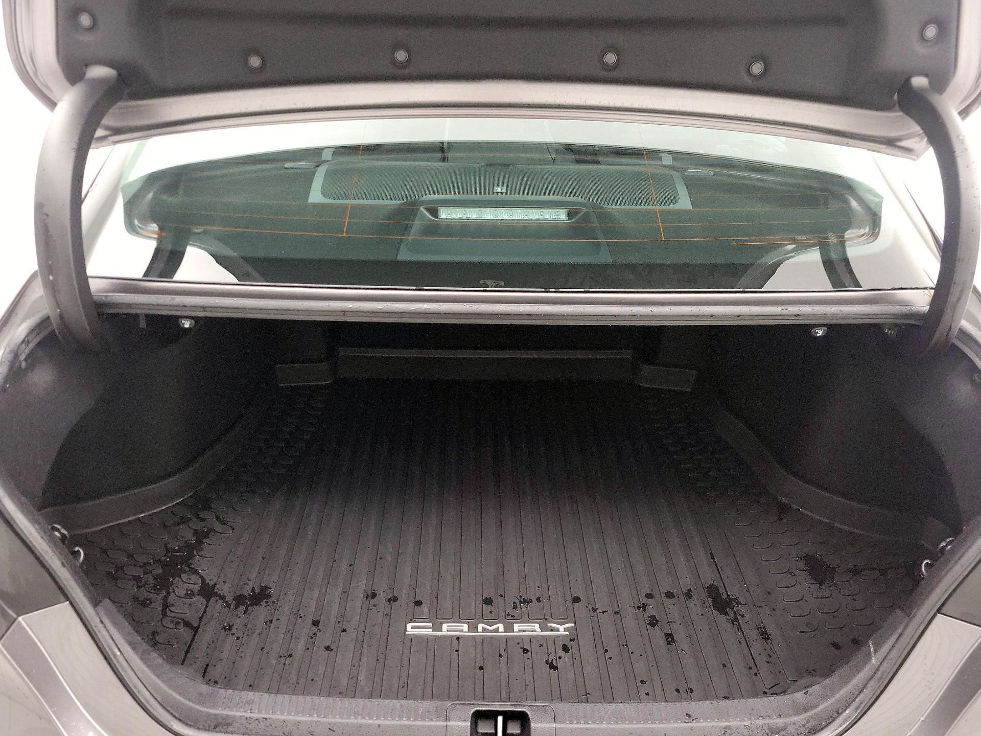 Thumbnail: 2018 Toyota Camry - 20