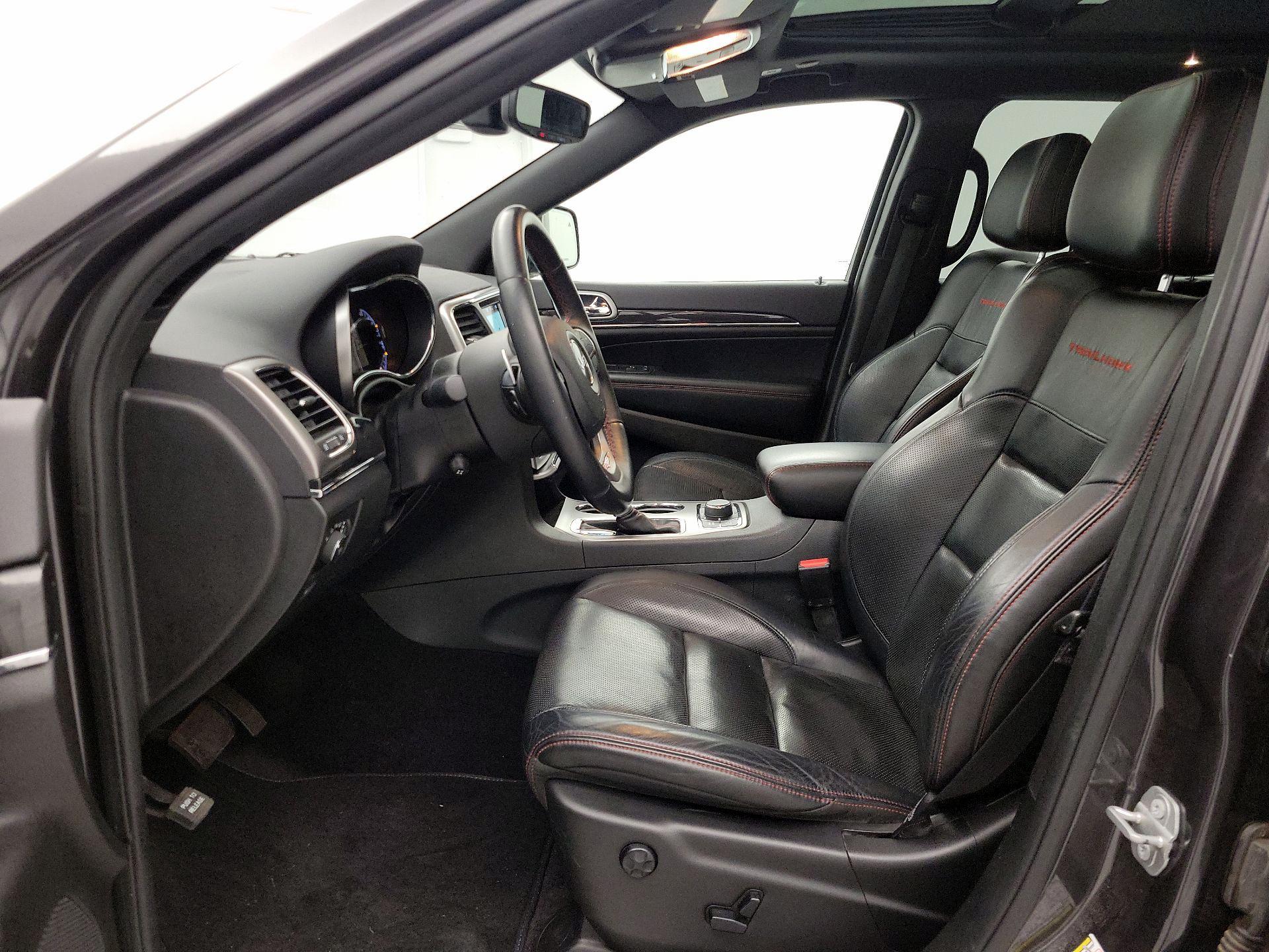 Thumbnail: 2018 Jeep Grand Cherokee - 11