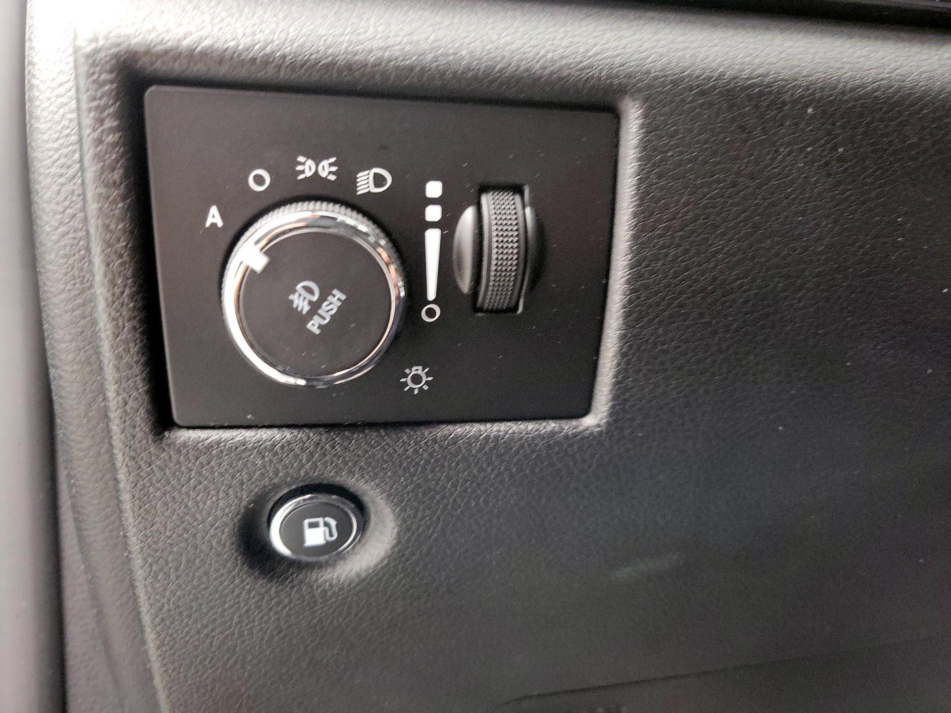 Thumbnail: 2018 Jeep Grand Cherokee - 13