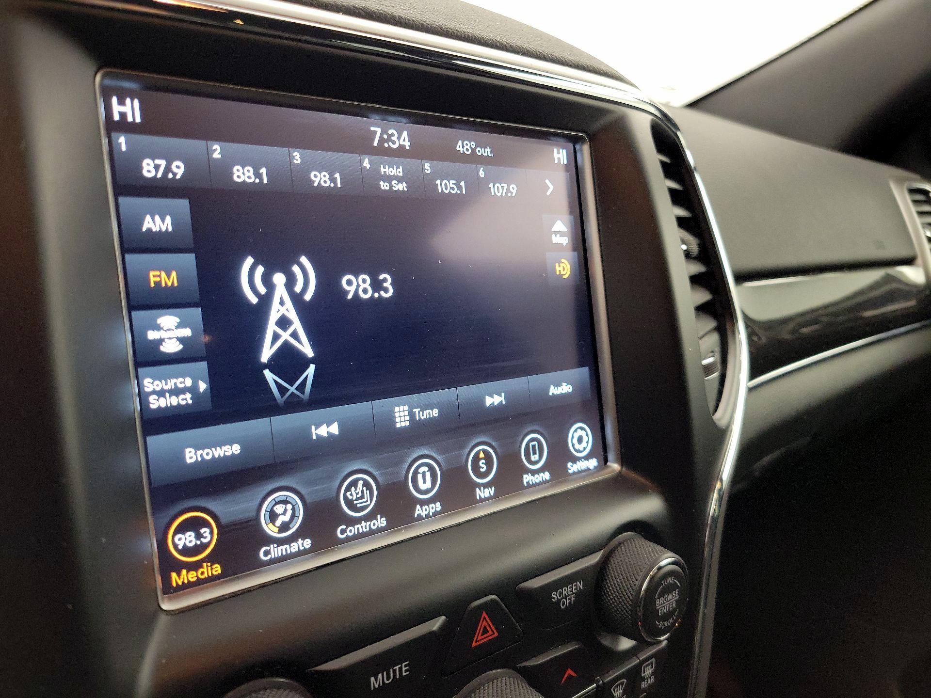 Thumbnail: 2018 Jeep Grand Cherokee - 16