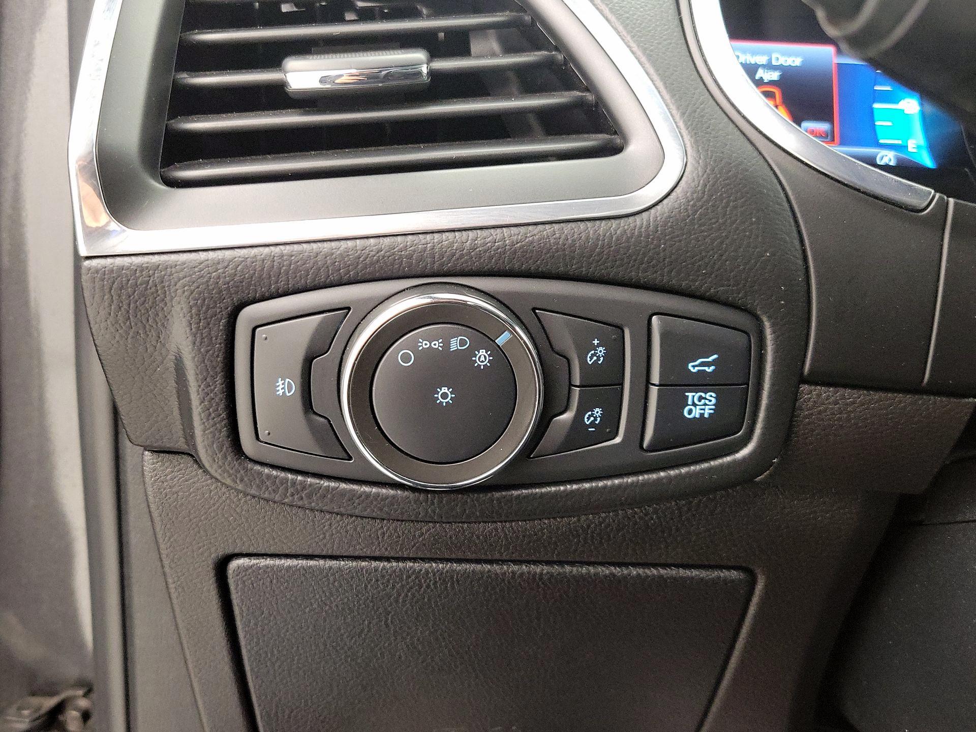 Thumbnail: 2020 Ford Edge - 13